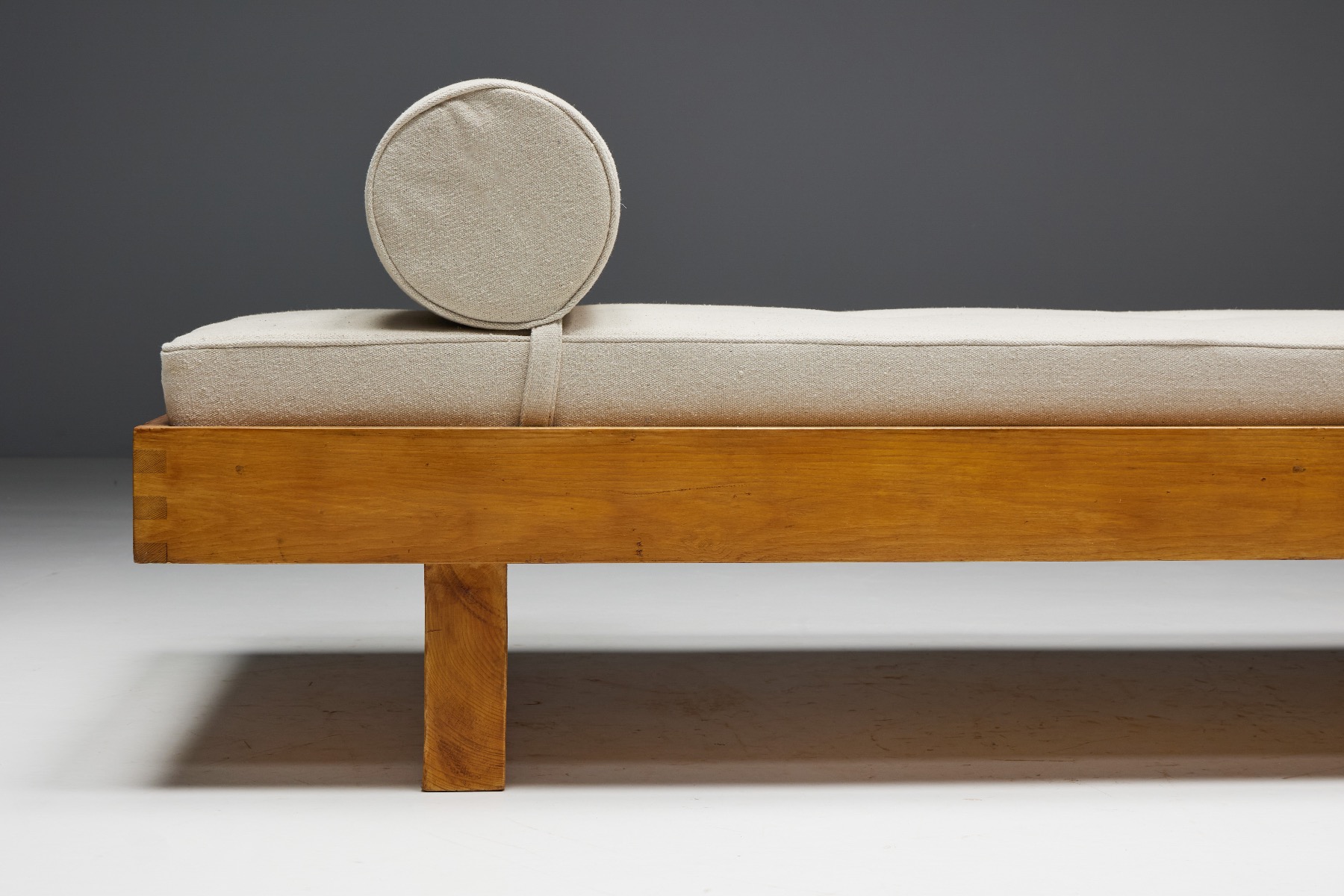 Minimalist Perriand daybed 1960s