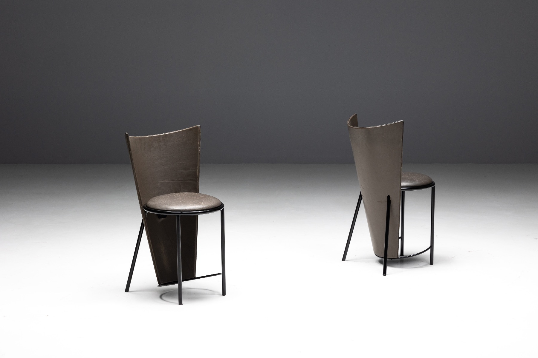 Modern dining chairs in grey leather Sevilla