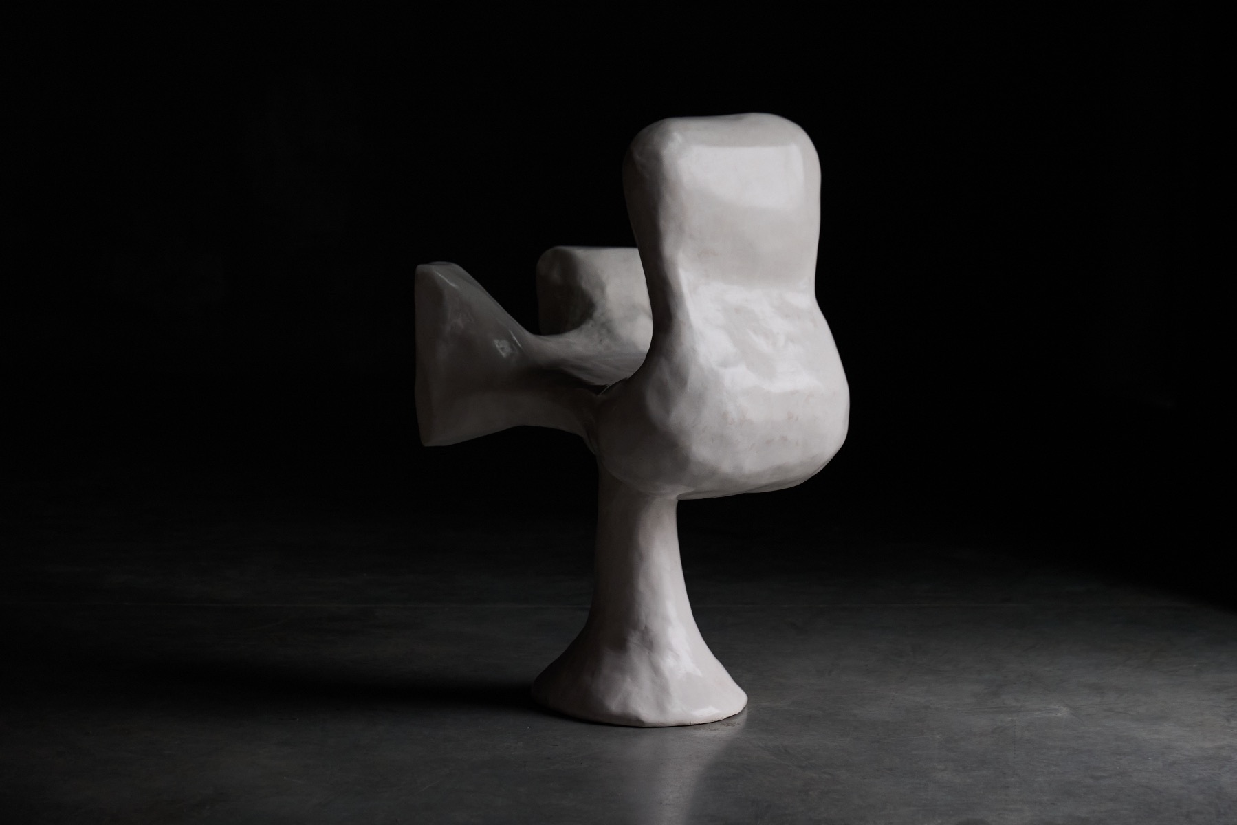 Contemporary collectible sculpture Lady Ivy