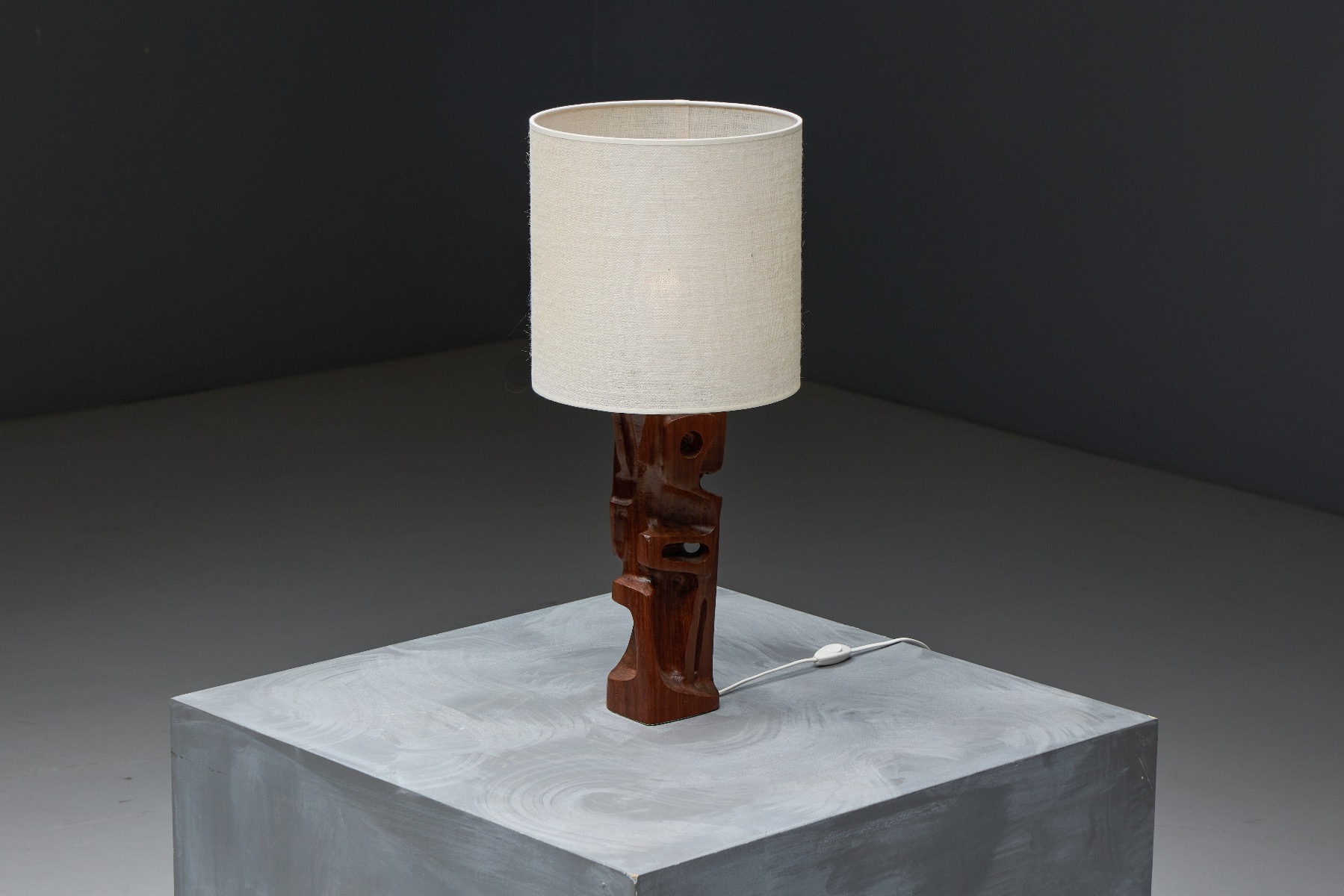 Iconic 1970s Italian lighting design