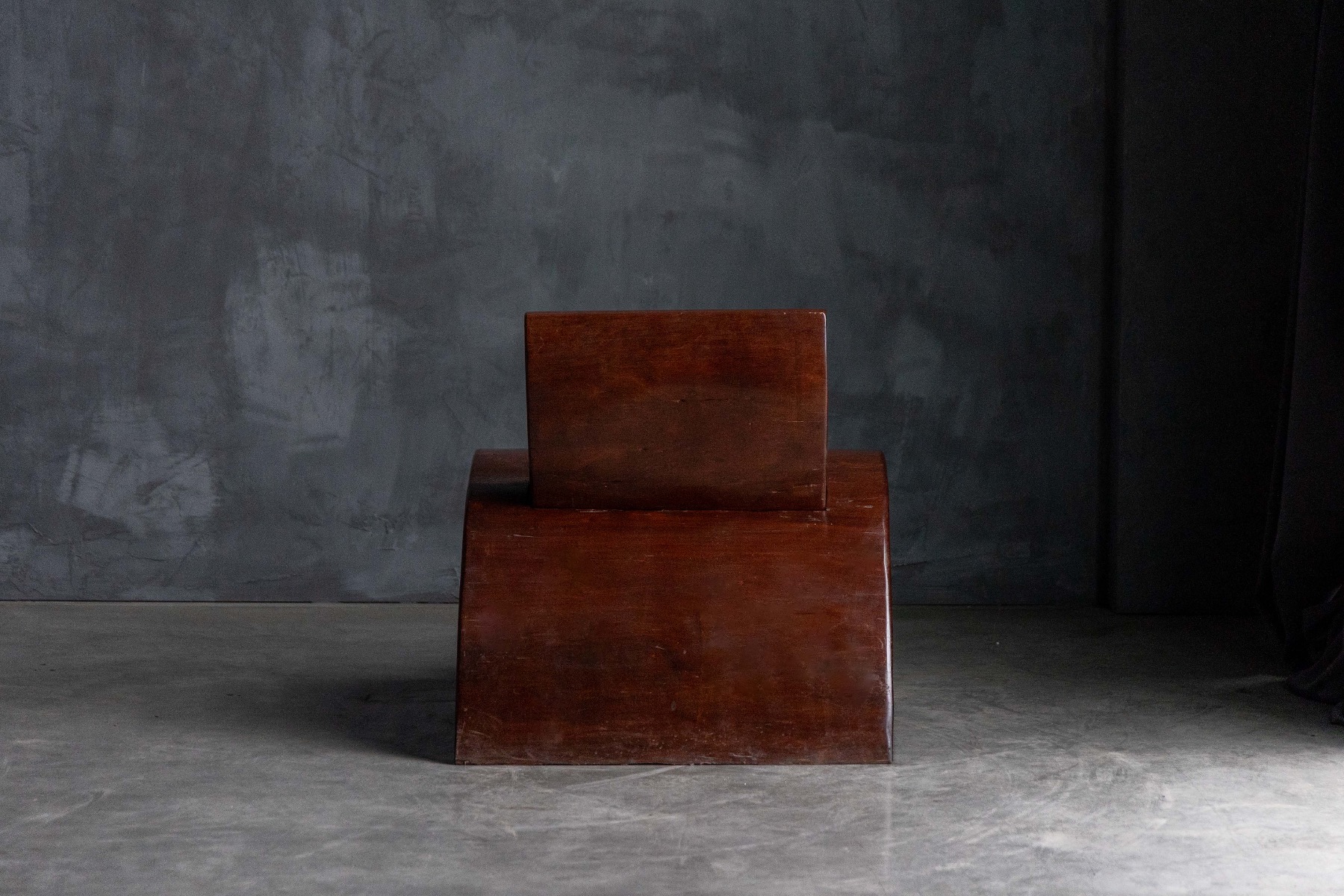 Statement sculptural seating by José Zanine Caldas
