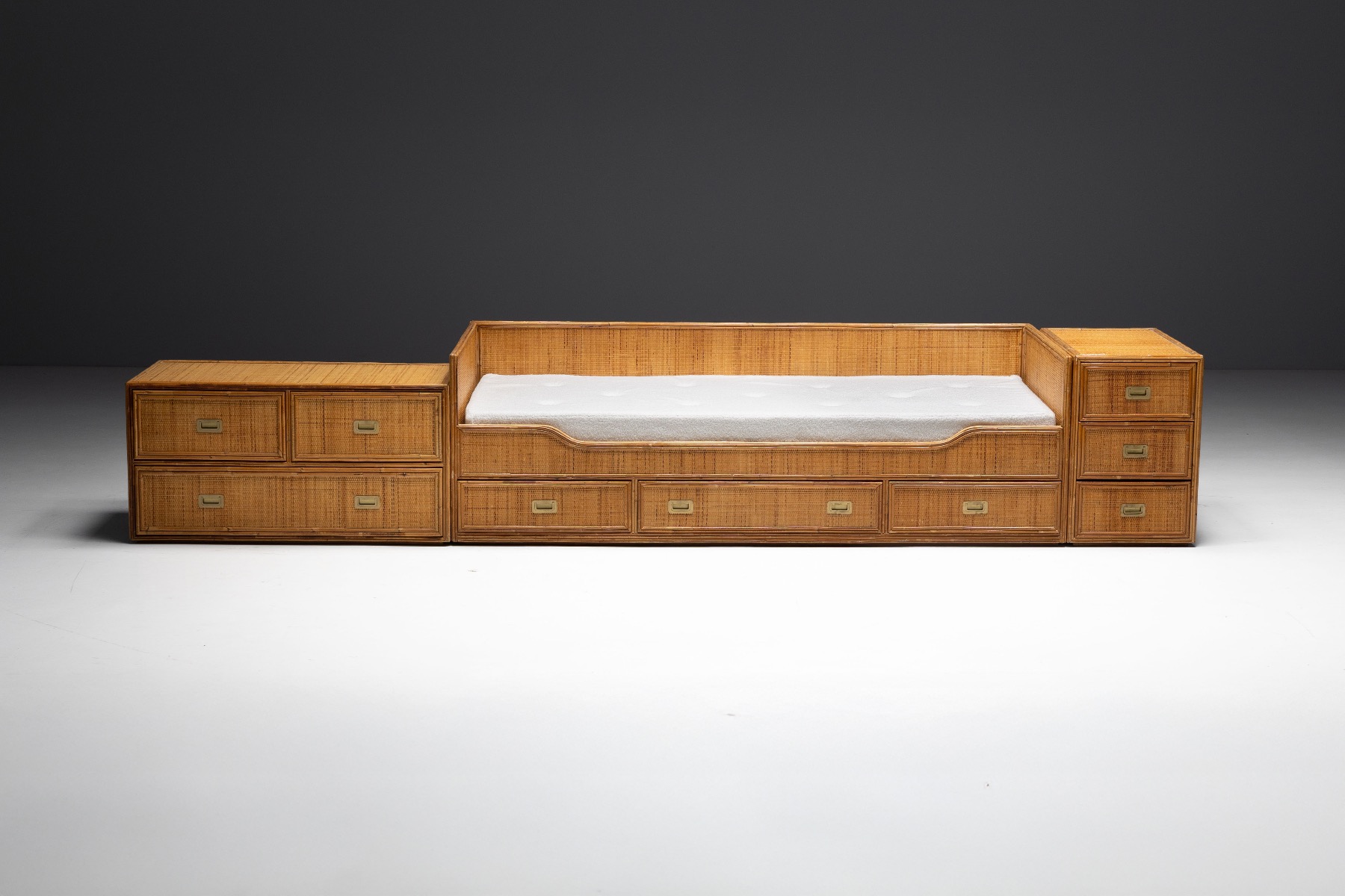 Organic modernist bamboo daybed from the 1970s