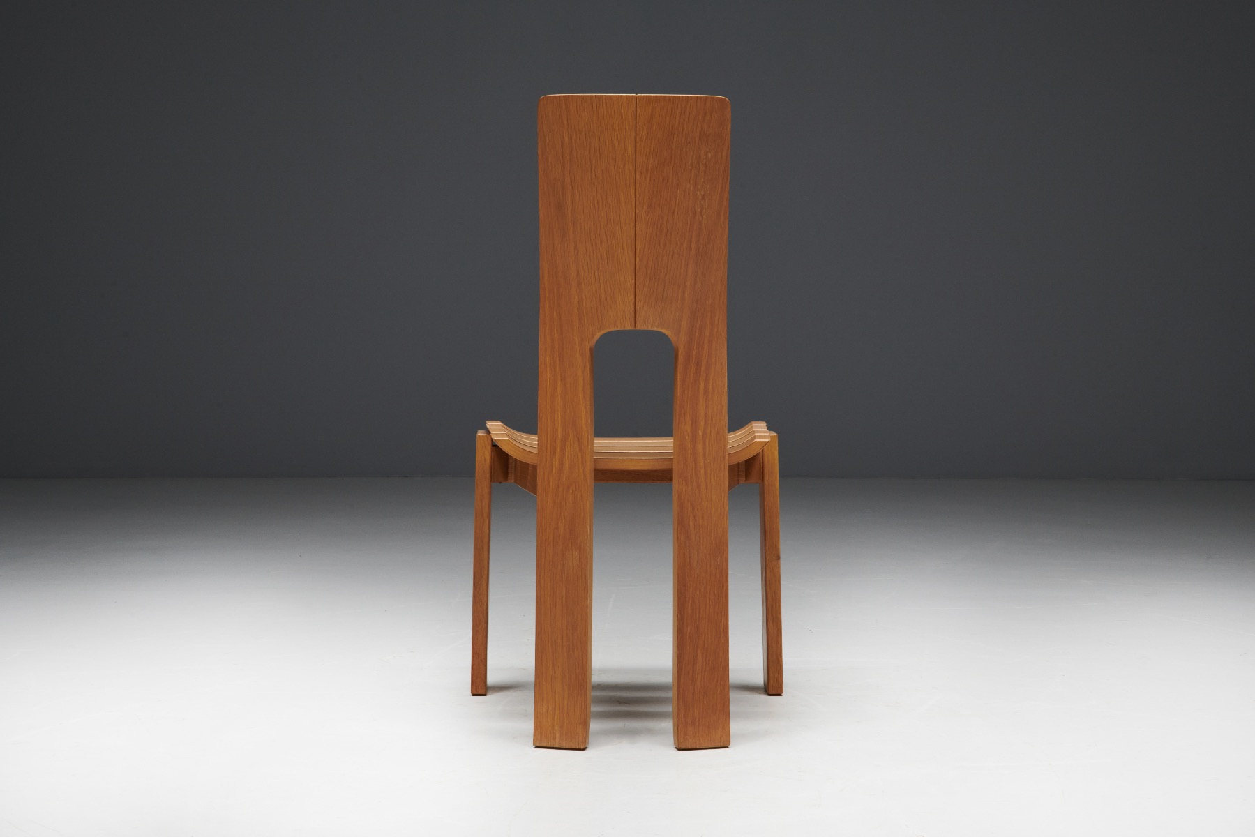 Refined Nordic dining chairs from the 1970s style