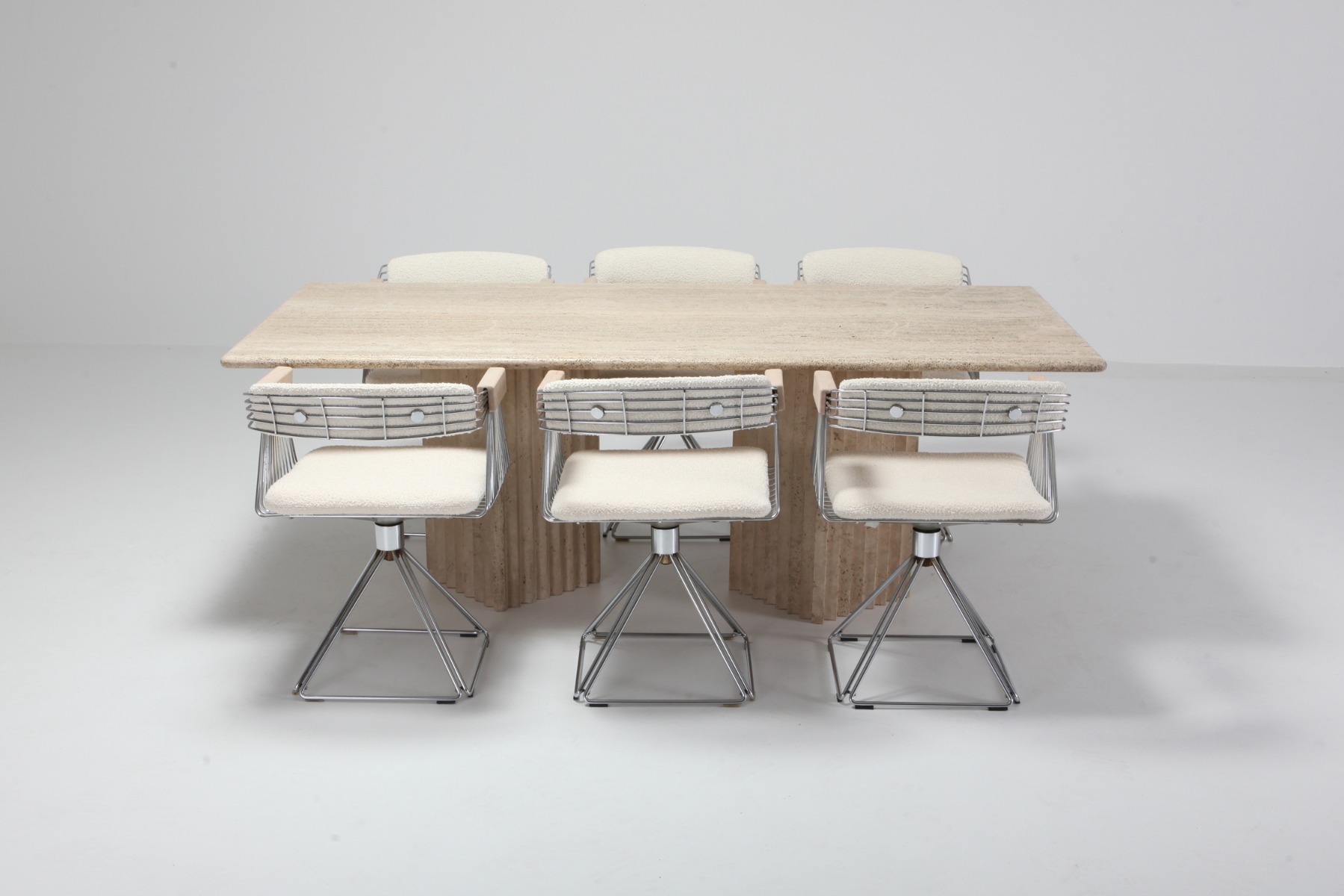 Refined swivel wire chairs by Rudi Verelst design