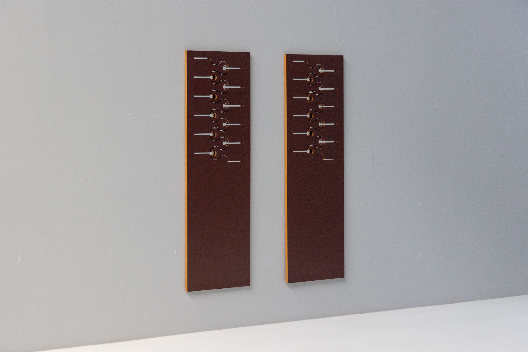 Retro Italian design coat rack with mirror