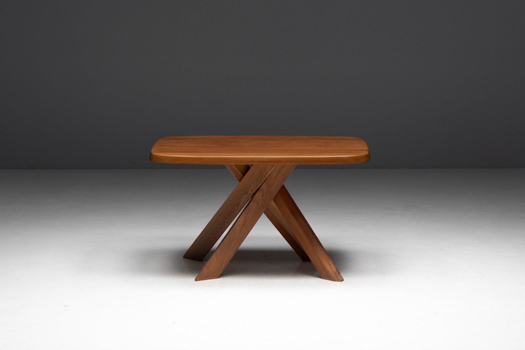 Understated modernist dining table with Chapo signature