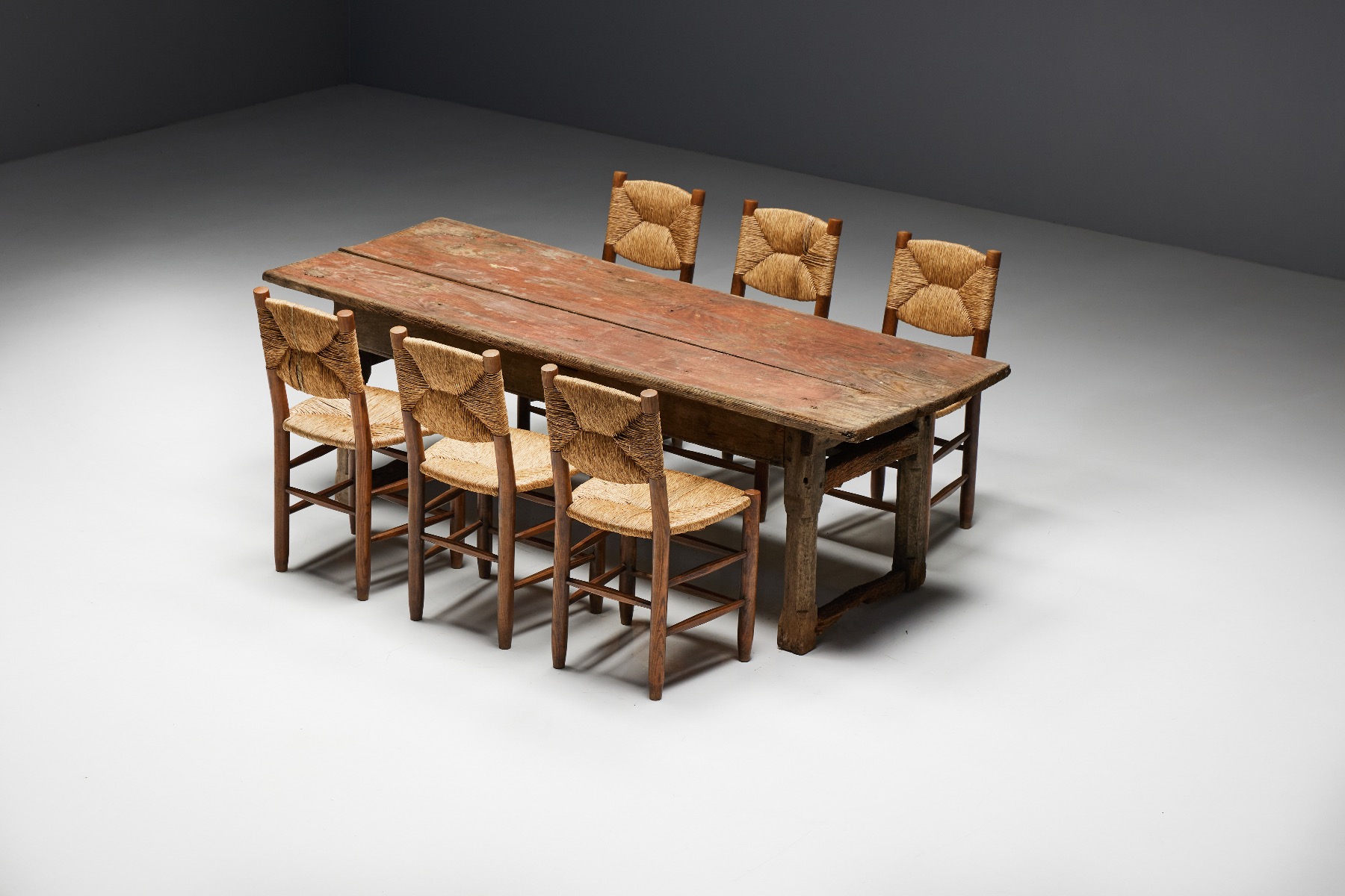 Authentic travail populaire dining table antique piece