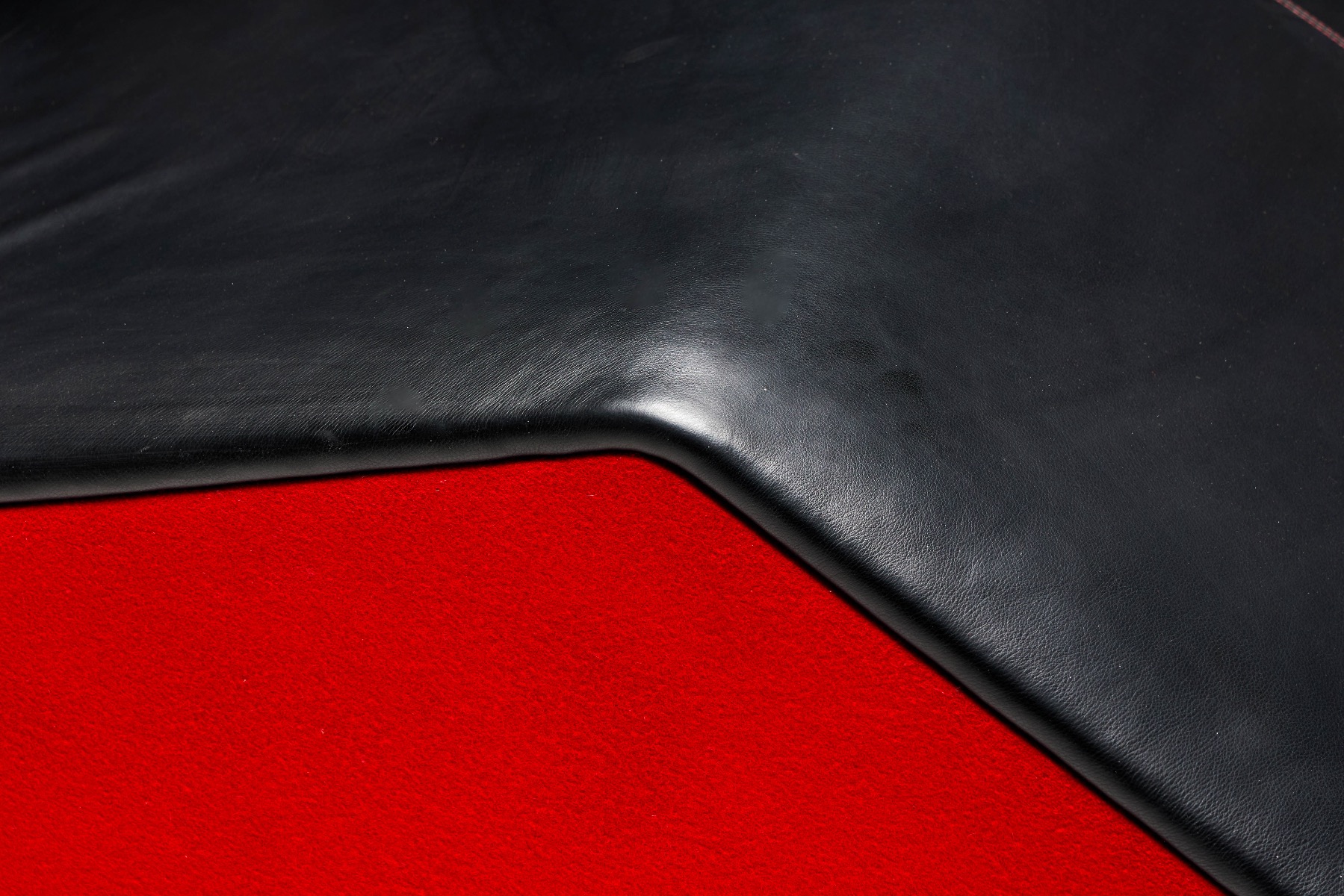 Curved RPH sofa by Fabio Novembre design