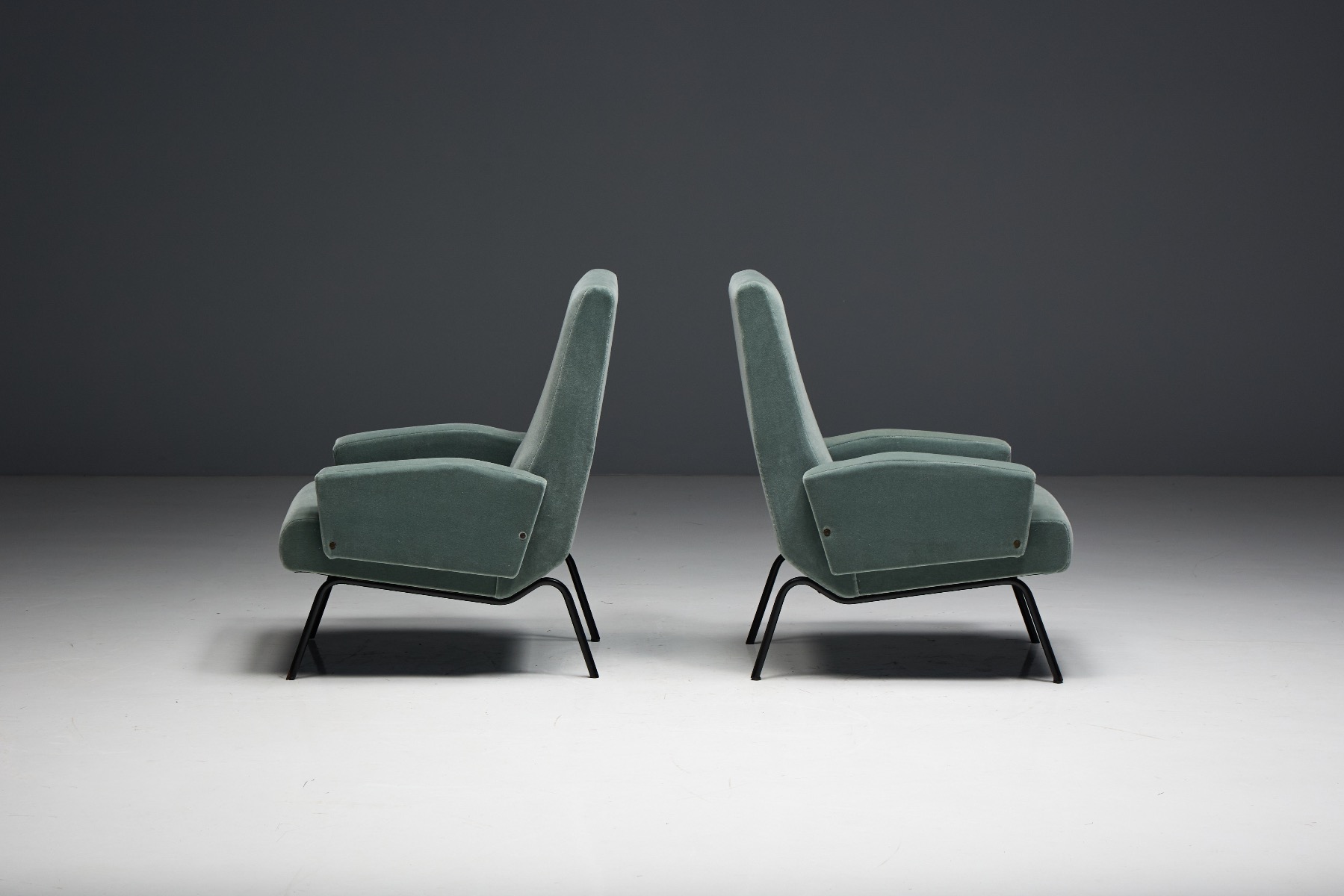 Elegant 1950s Italian modern lounge chairs
