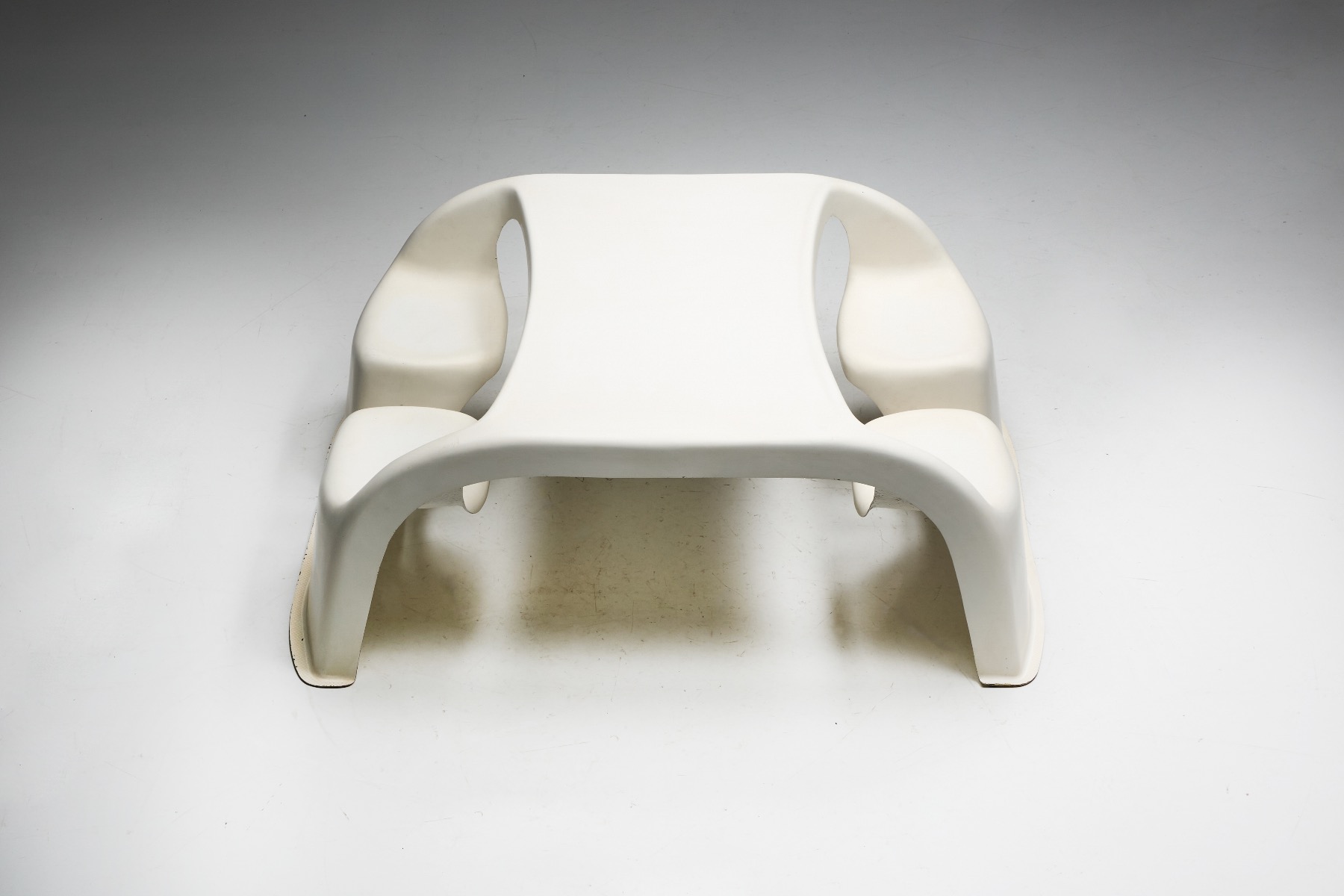 Functional Auberge seating group in Gunter Beltzig style