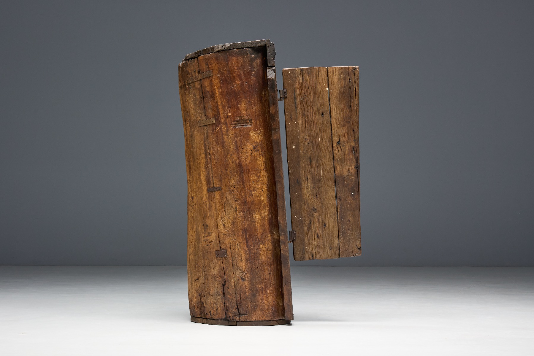 Handcrafted bonnetière cabinet with aged surface