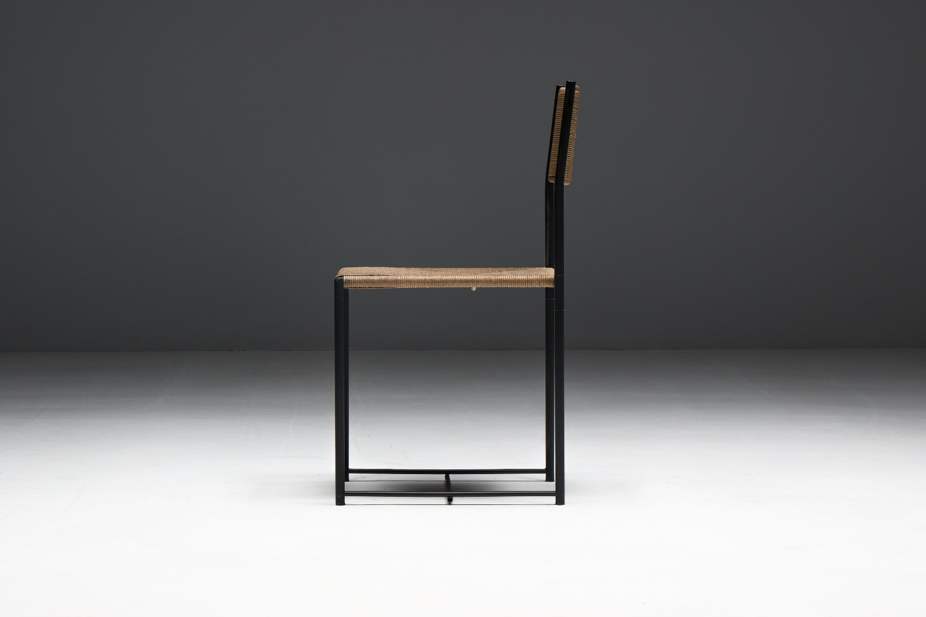 Sculptural minimalist dining chair by Belotti
