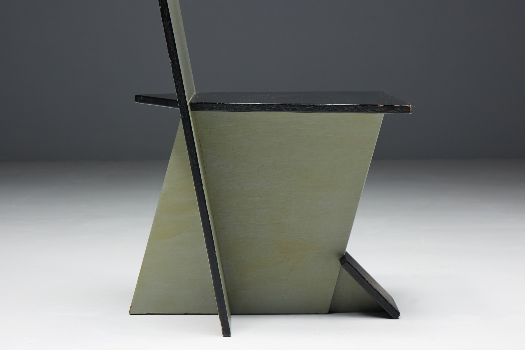 Mid century abstract dining chairs in De Stijl style
