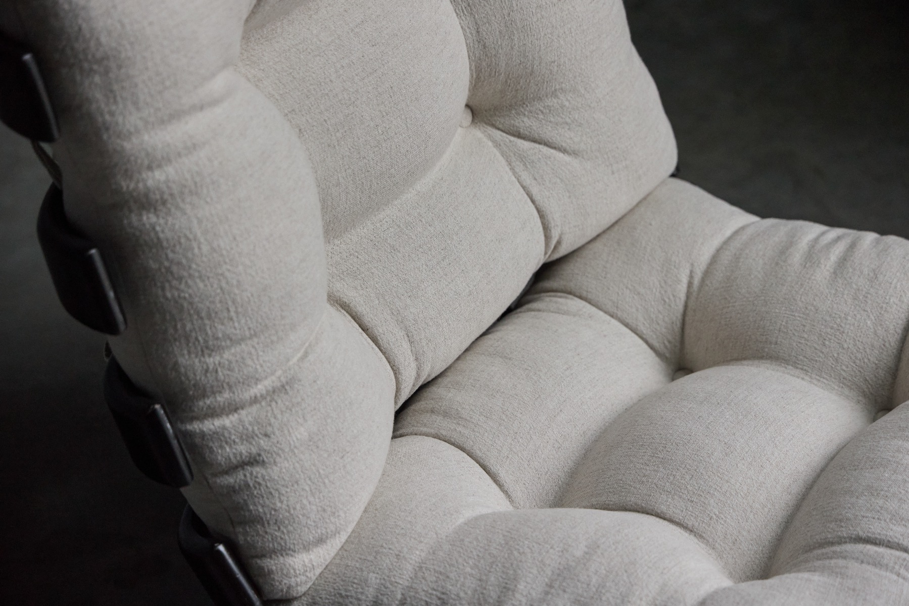 Design classic Brazilian Costela armchairs