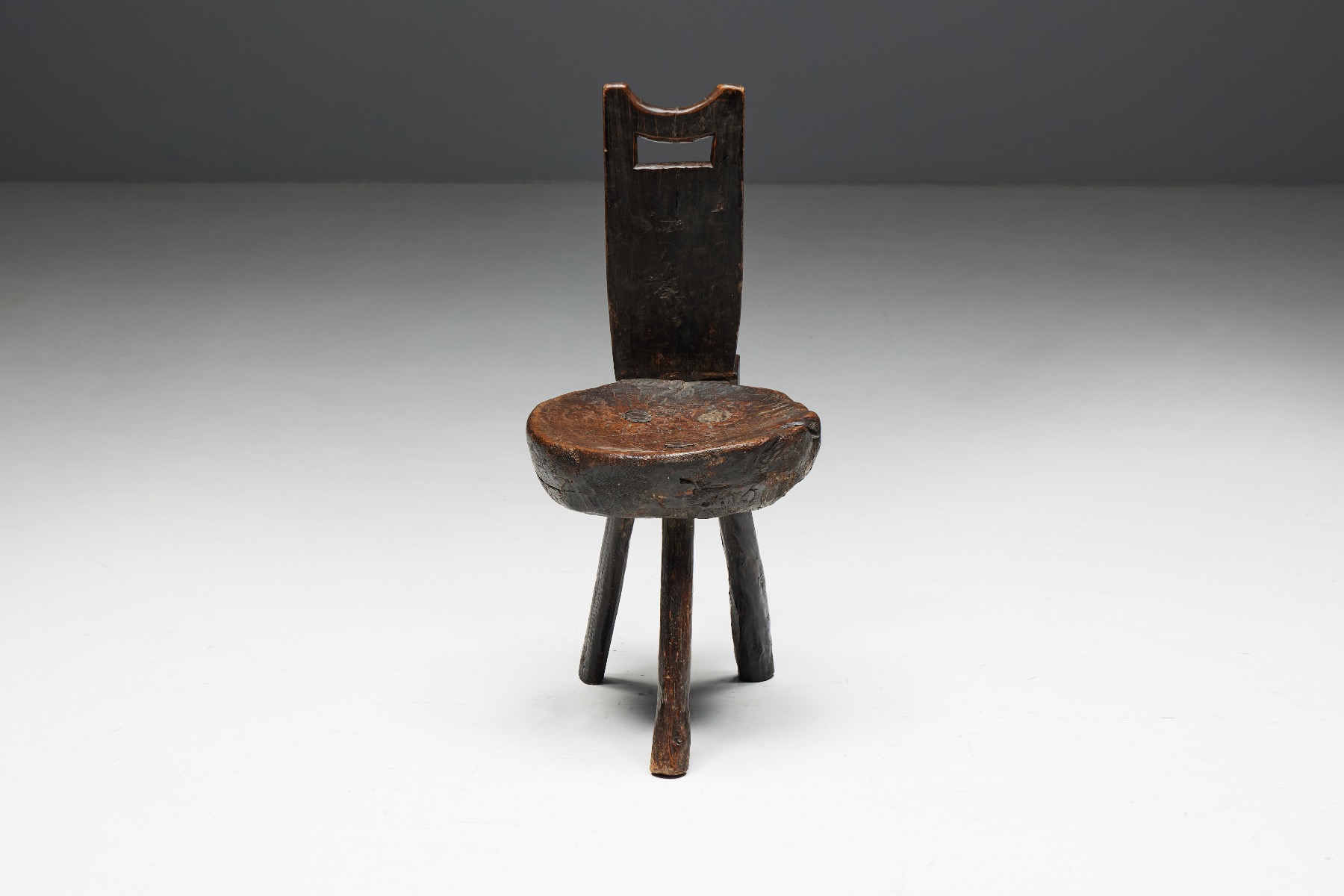 Organic tripod chairs in wabi sabi alpine style