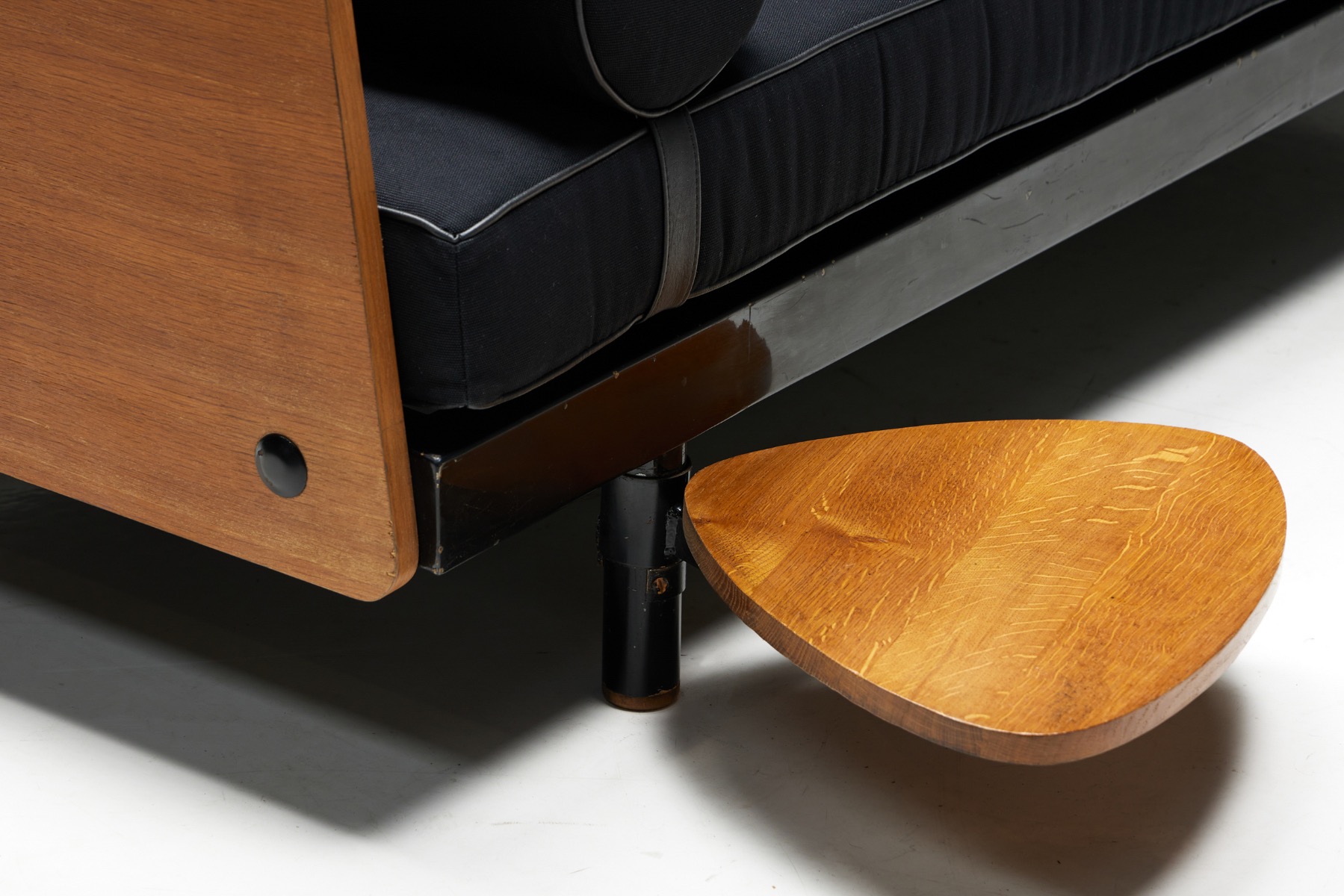 Premium Flavigny daybed by Jean Prouvé from the 1950s