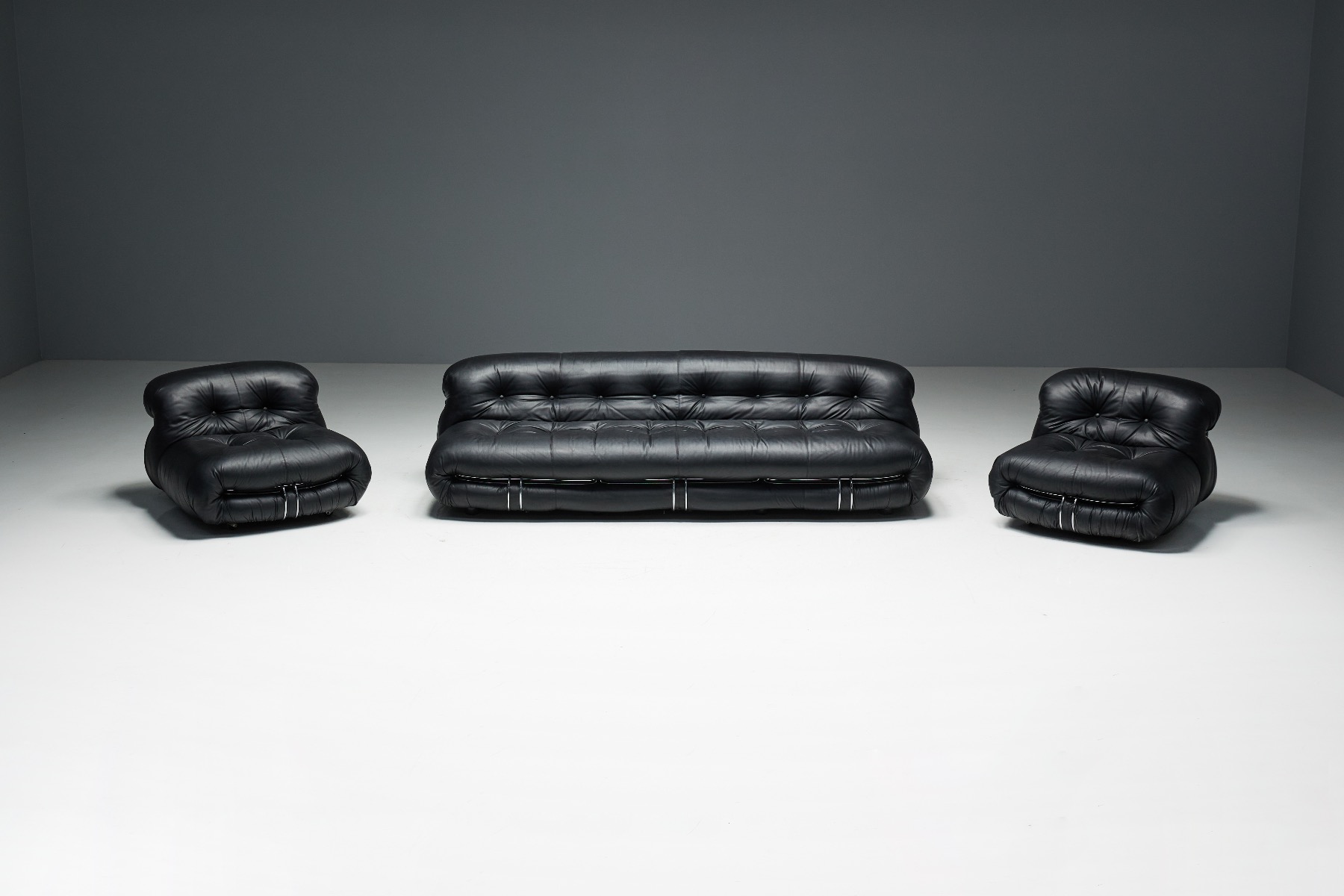 Retro Italian Soriana sofa