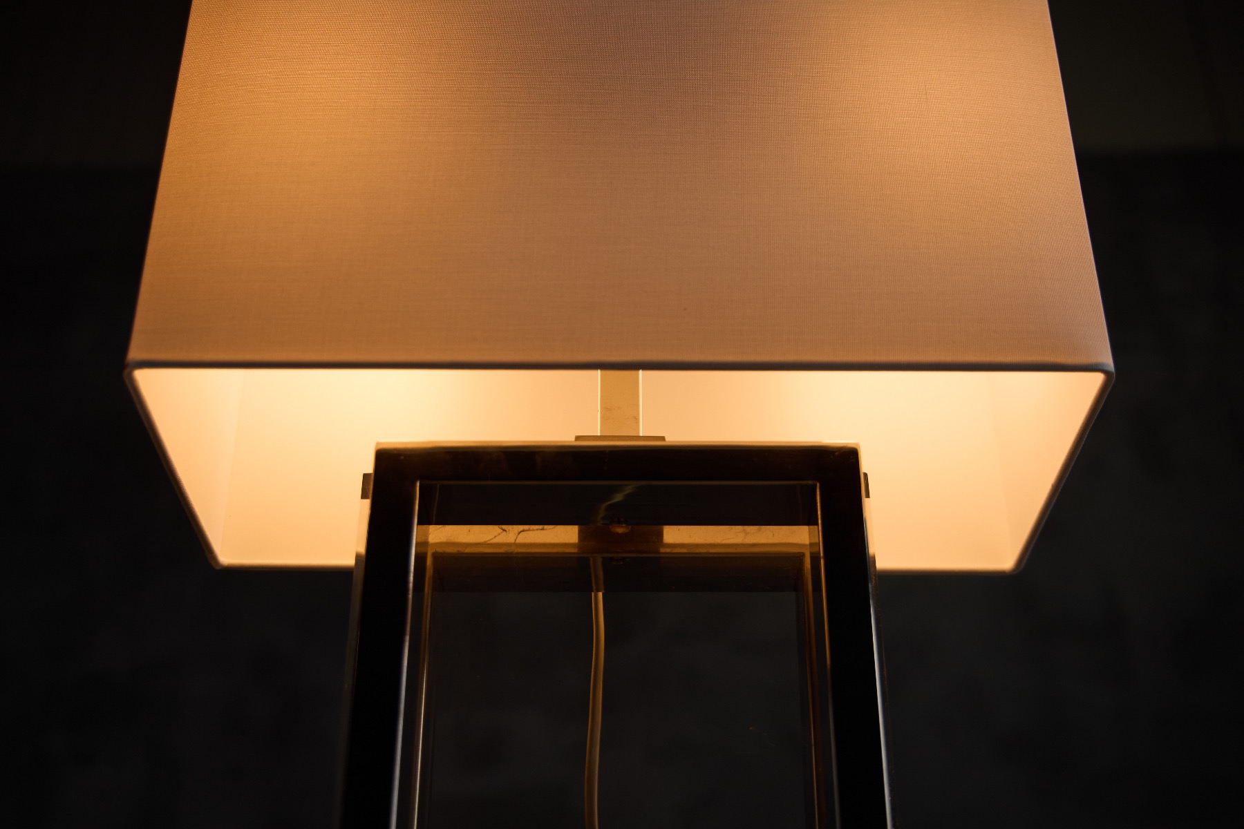 Classic chrome and plexiglass table lamp in glam style