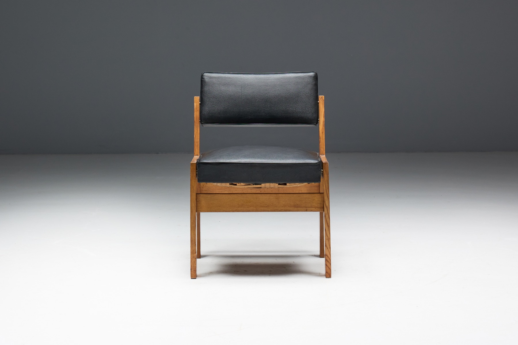 Statement modernist chairs by Wim den Boon from the 1950s