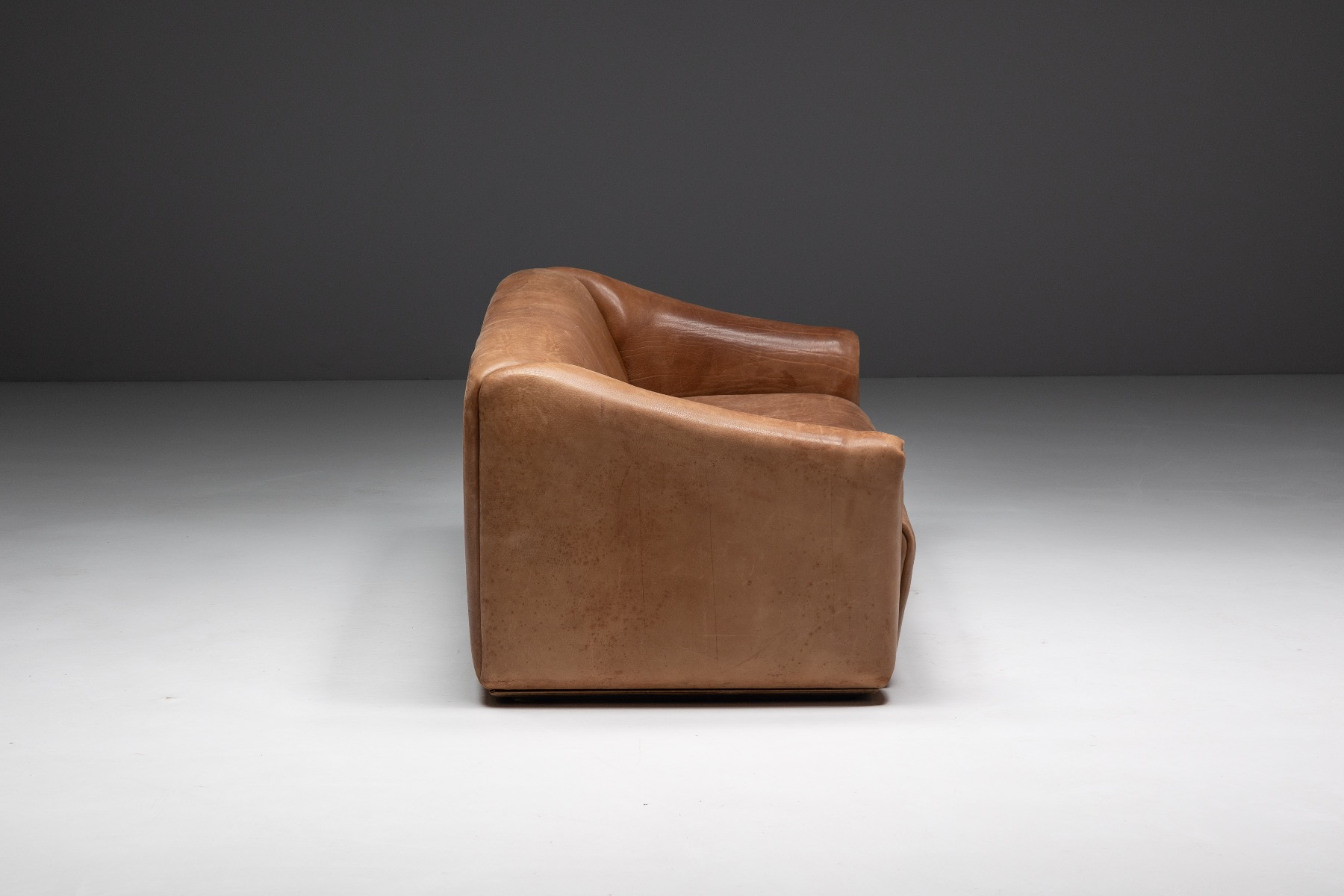 De Sede DS47 leather sofa with characteristic loose cushions