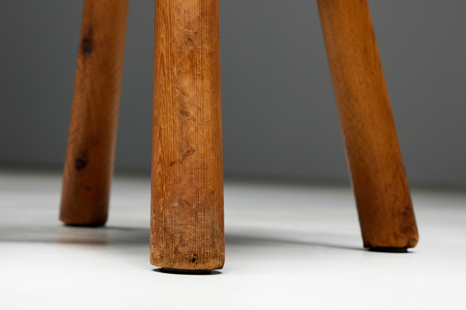 Timeless minimalist pine stools from the 1950s design