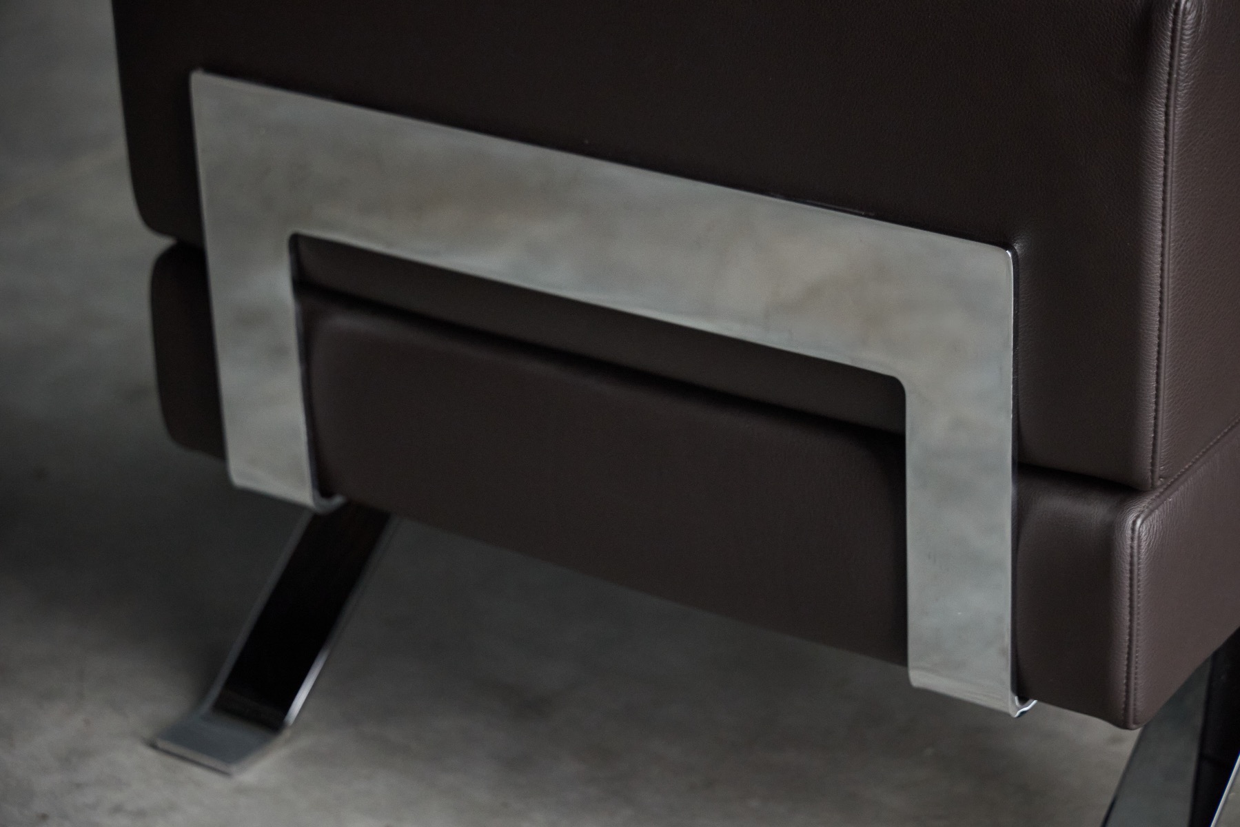 Authentic Ombra armchair with minimalist design