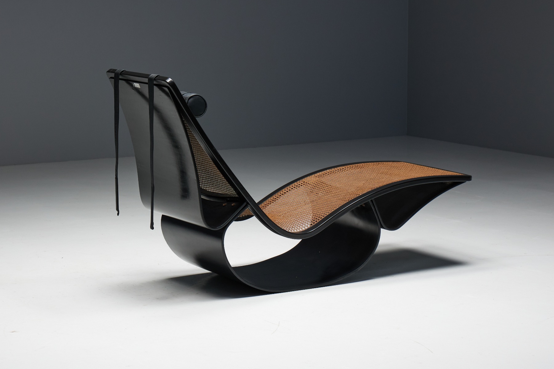 Brazilian design Rio chaise 1978