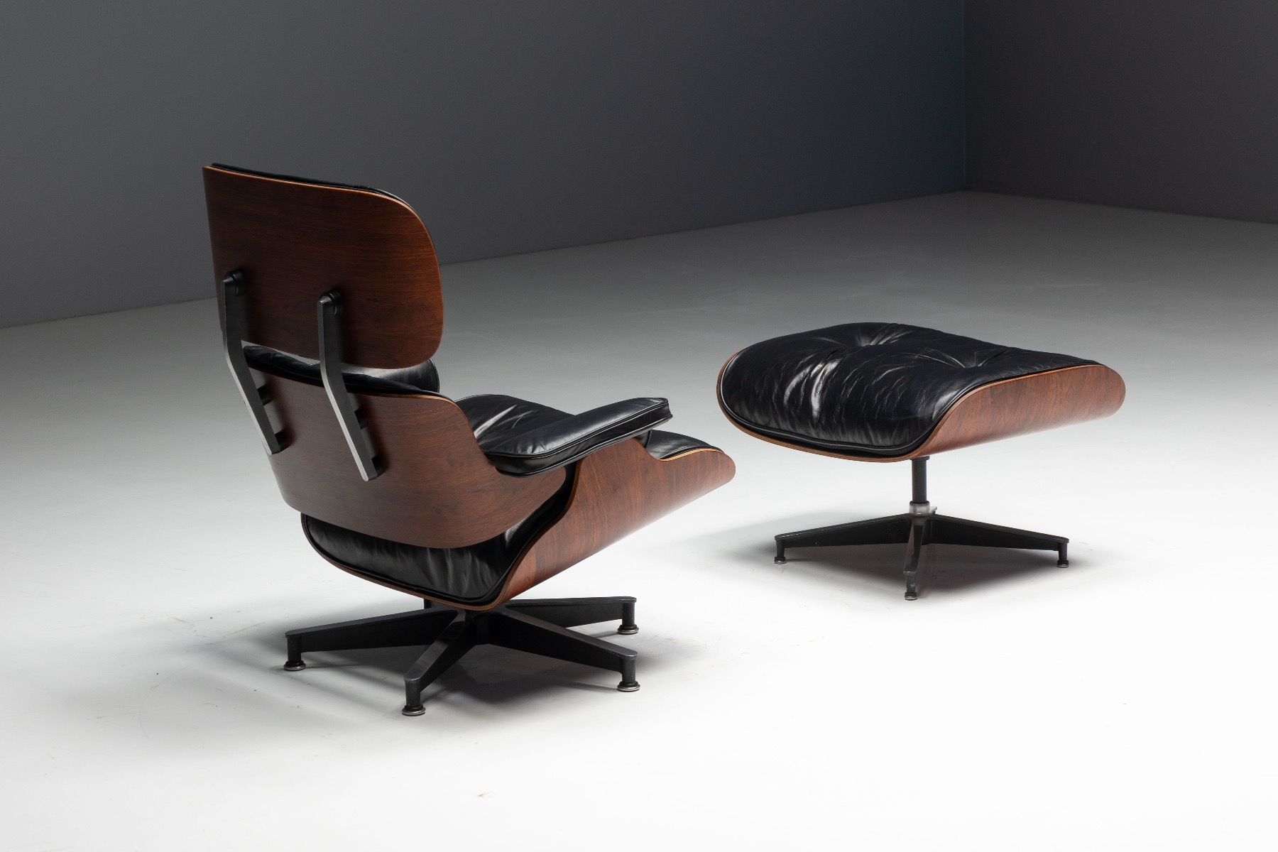 American mid century Eames Lounge Chair by Herman Miller