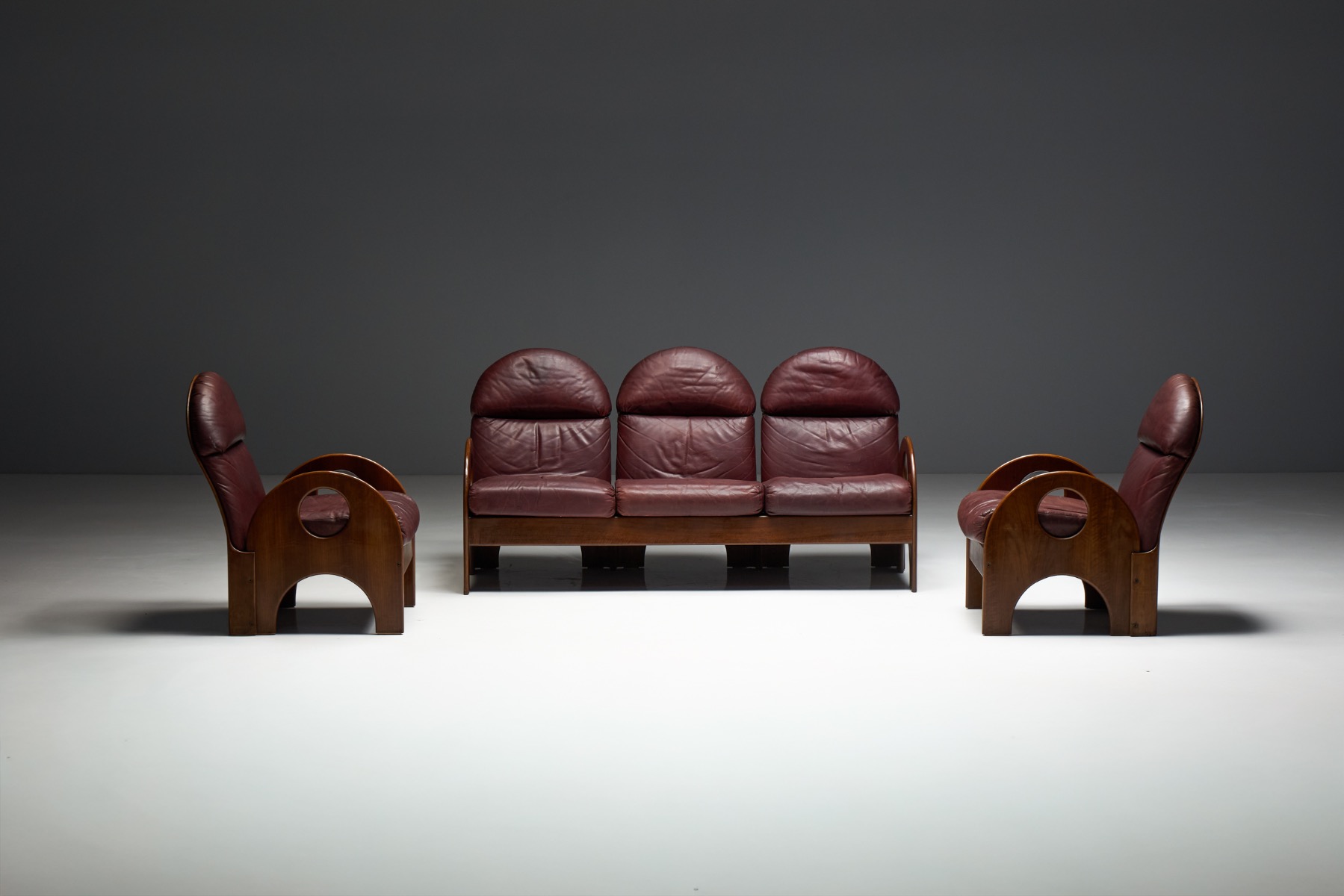 Modern Italian three seater sofa by Gae Aulenti