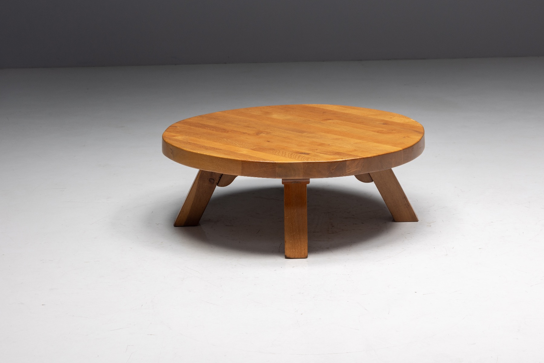 Museum level brutalist oak round coffee table from the 1950s
