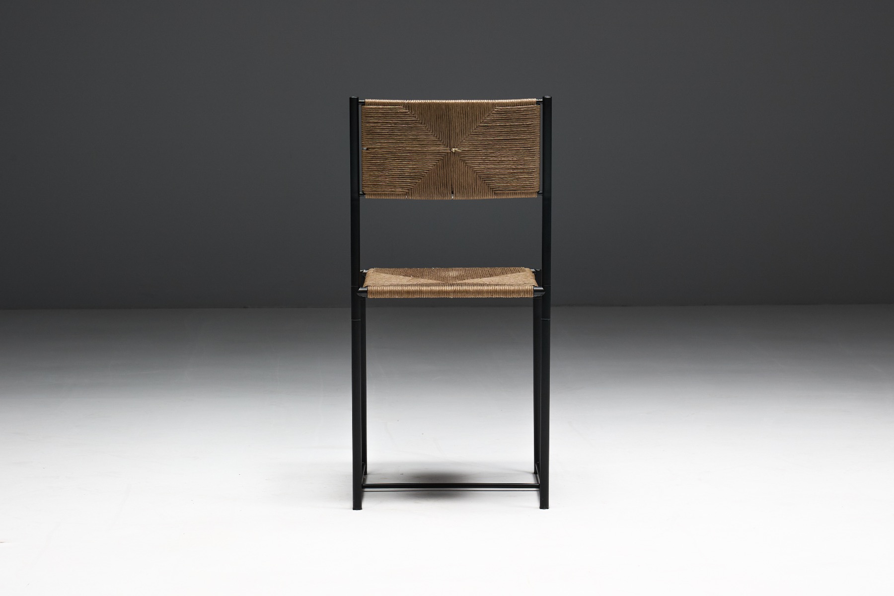 Gallery level Paludis dining chair