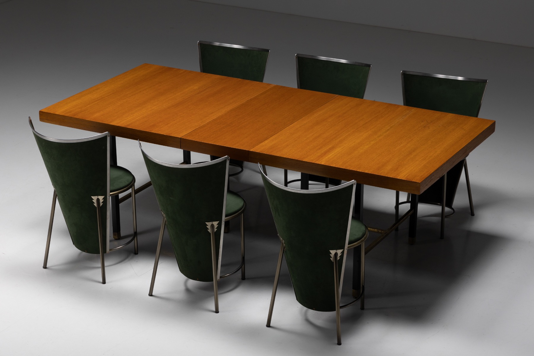 High end extendable dining table by Harvey Probber