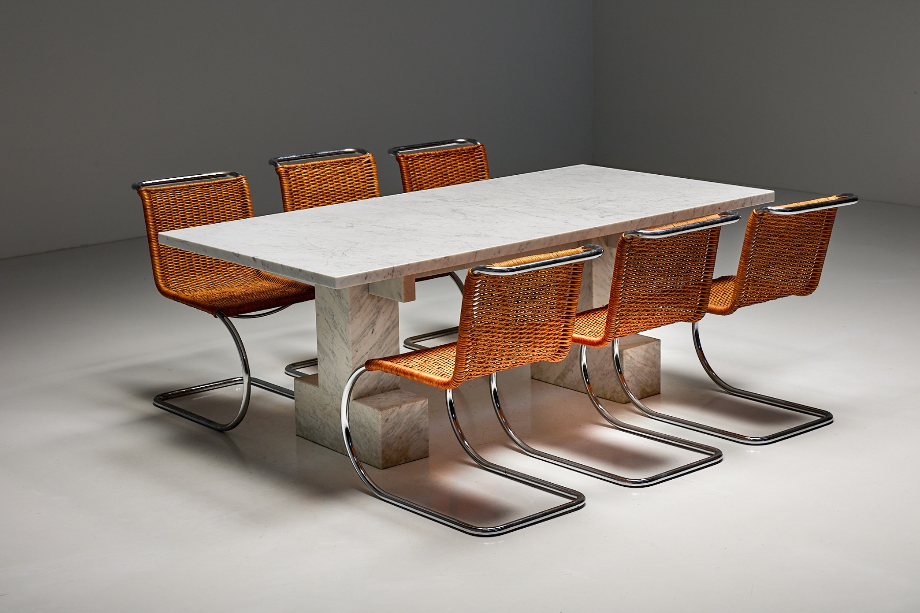 Modernist Carrara marble table from the 1970s