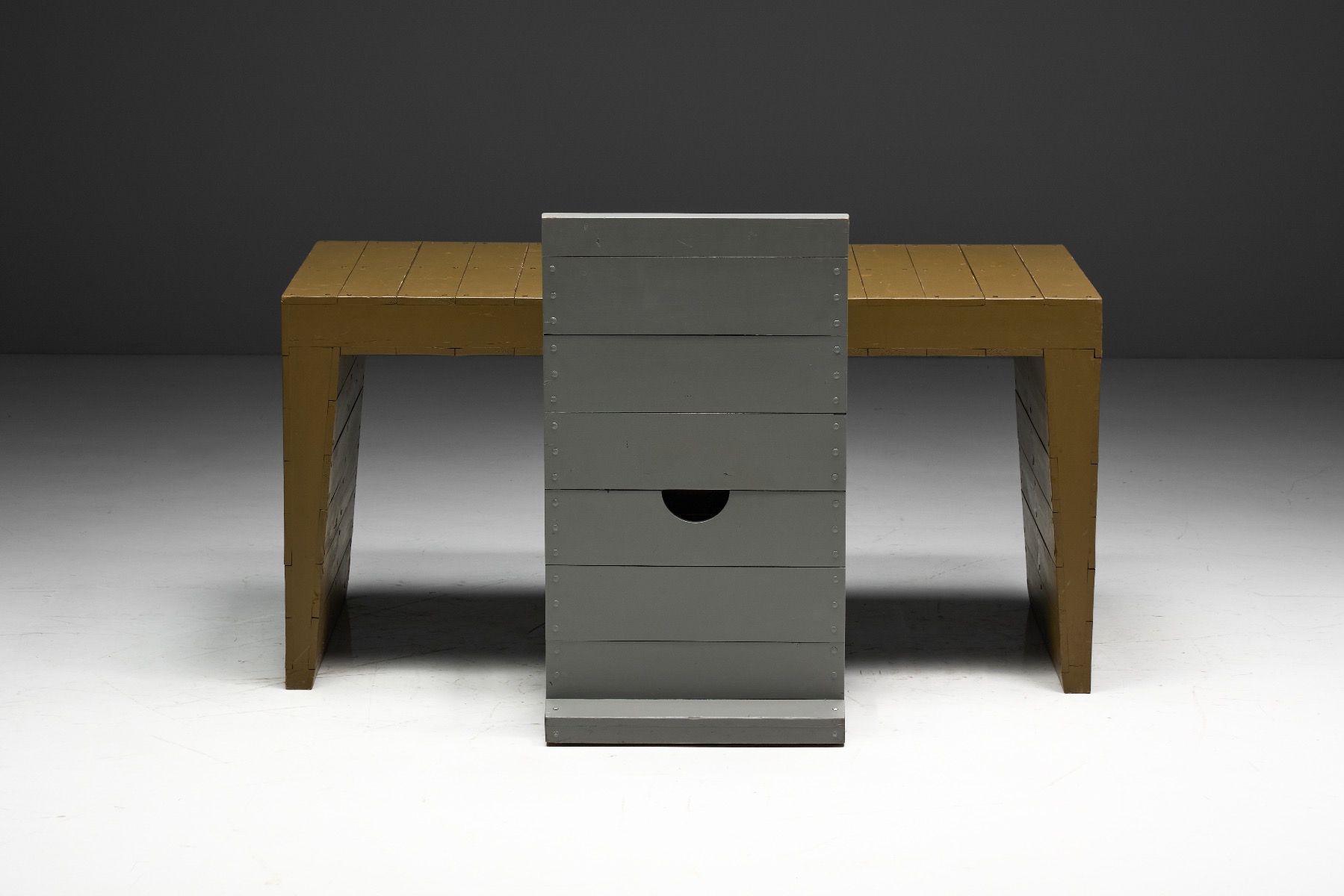 Museum level writing table by Nico van der Laan from the 1960s