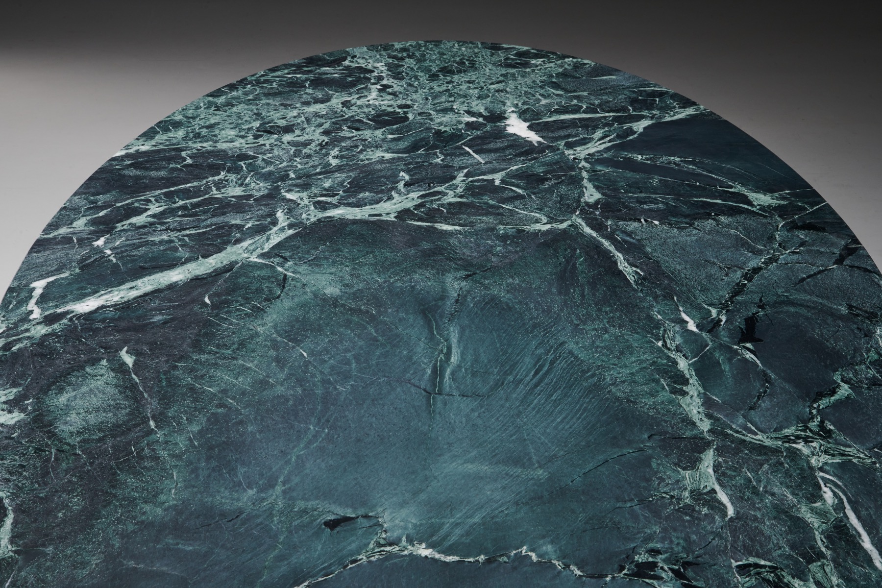 Vintage marble dining table in Florence Knoll style