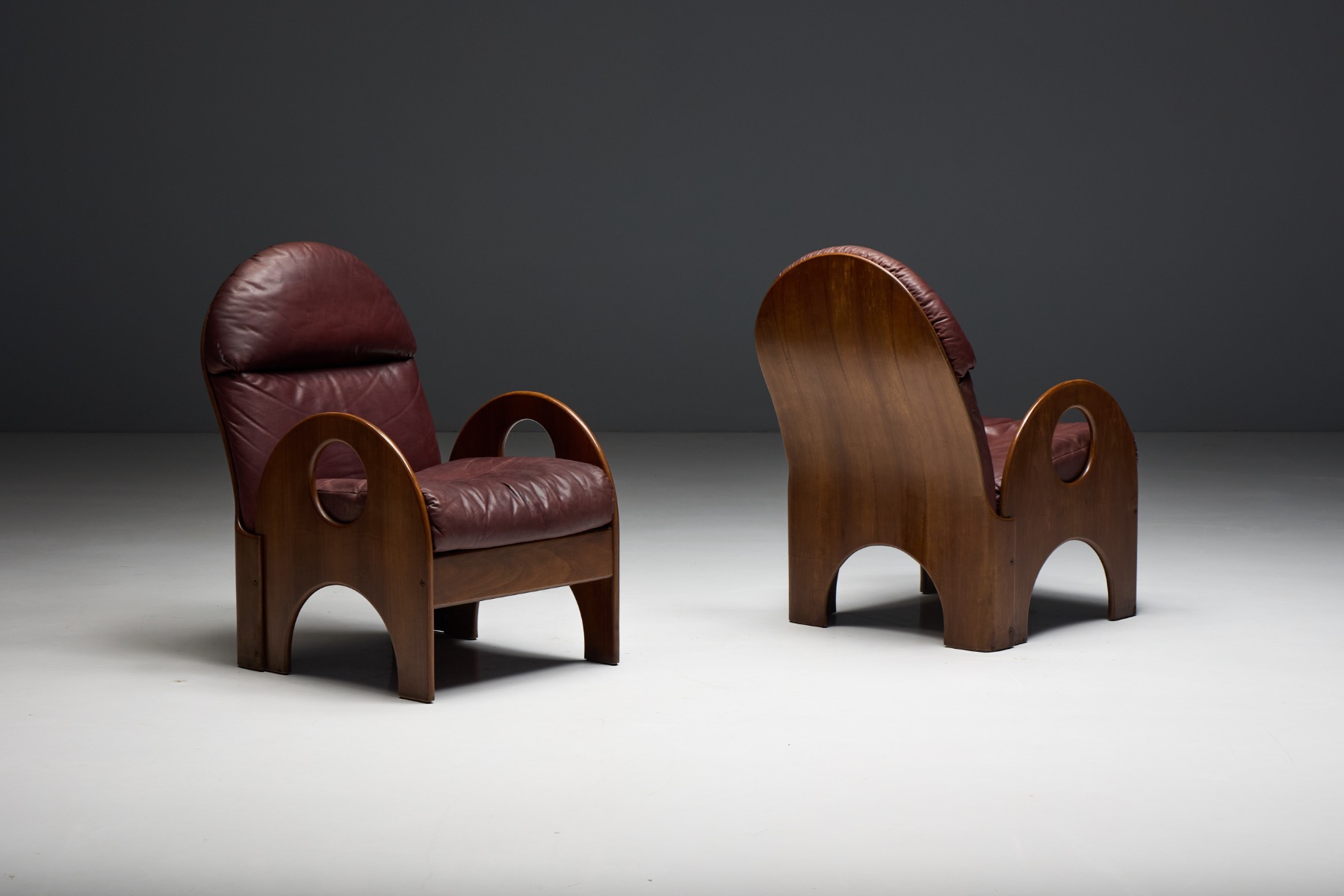 Collectible Italian easy chair Arcata by Gae Aulenti