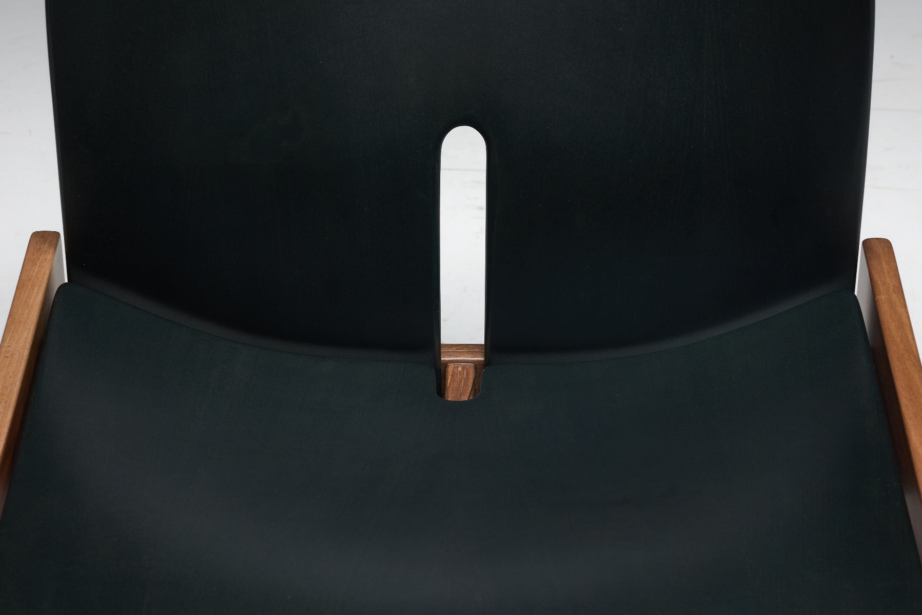Heritage Italian modernist seating by Scarpa