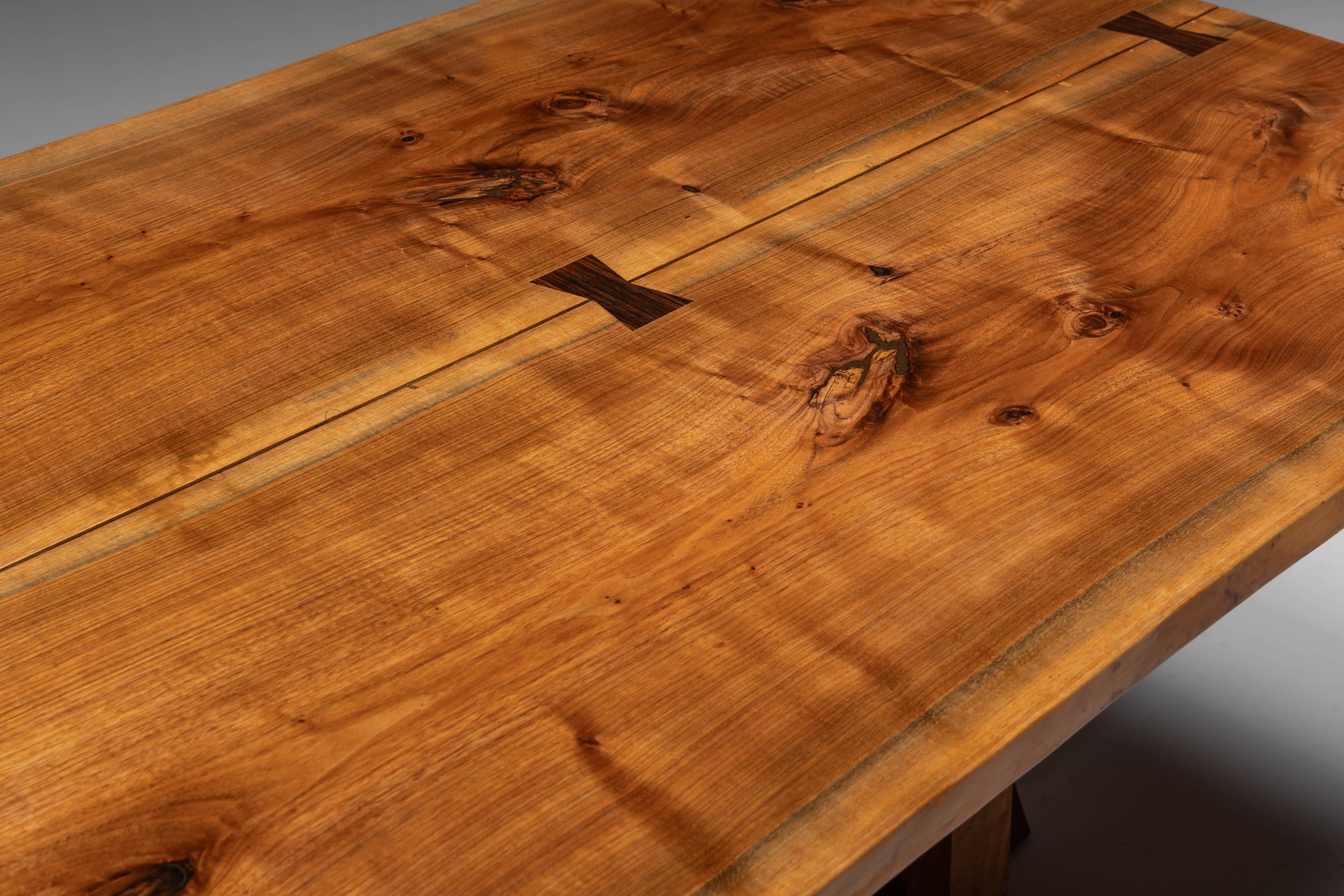 Frenchman’s Cove II dining table with sculptural base