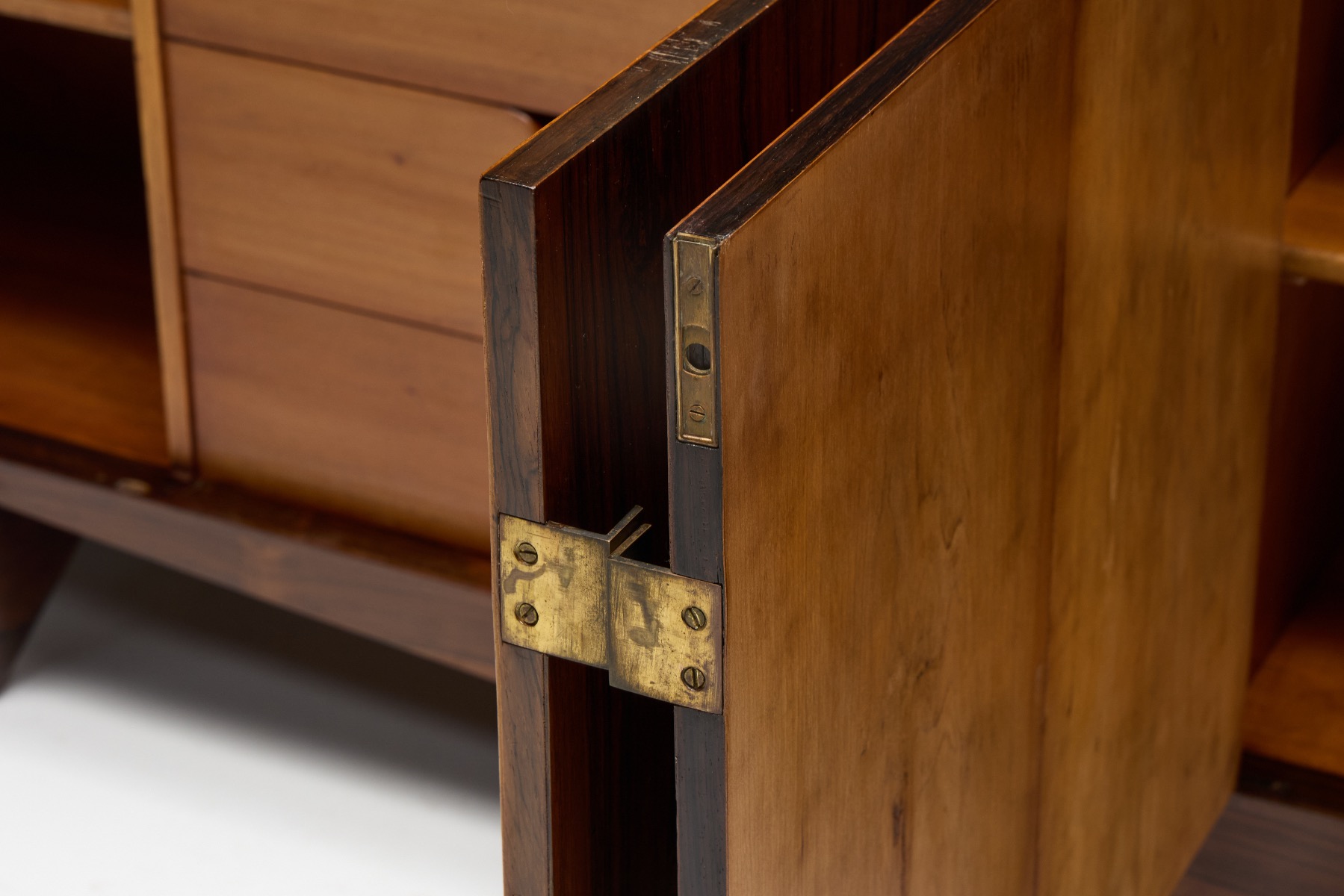 Premium wooden sideboard from Forma Móveis
