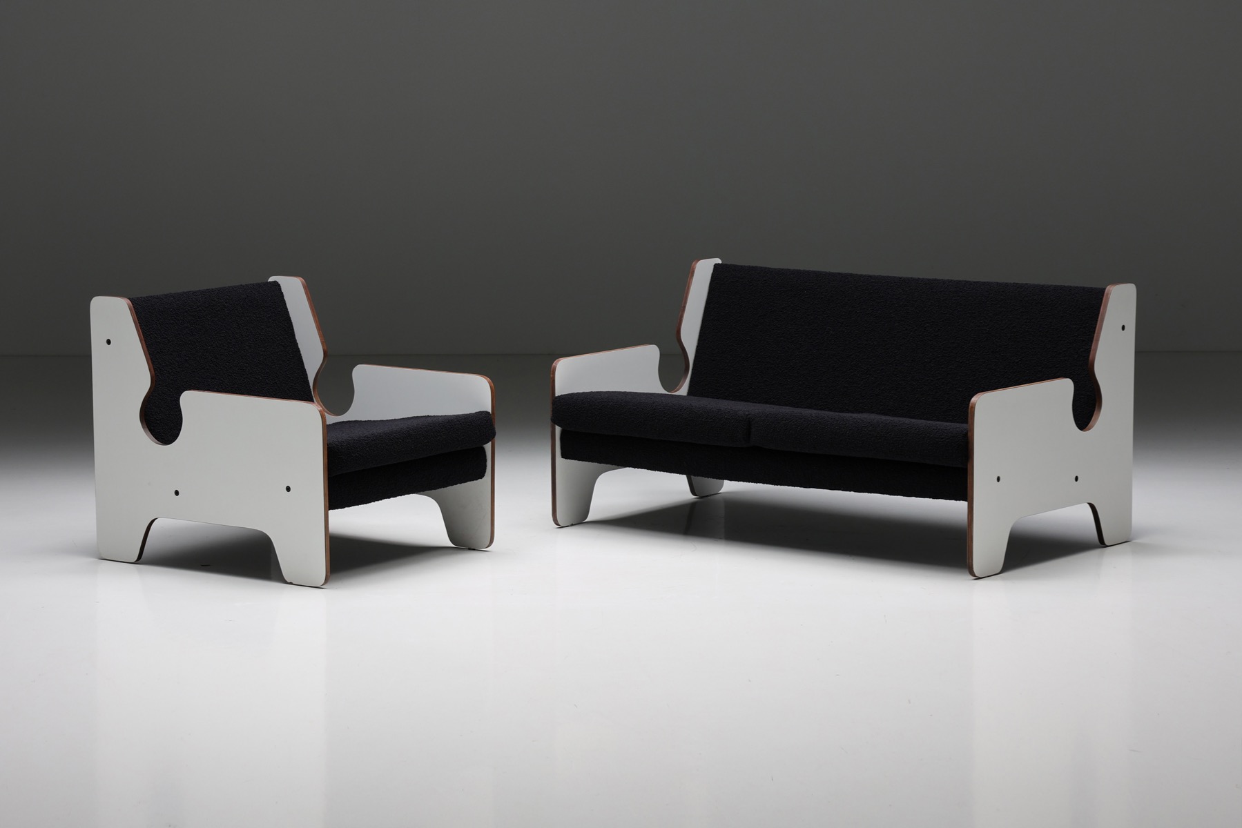 Statement Italian sofa in black and white from the 1970s