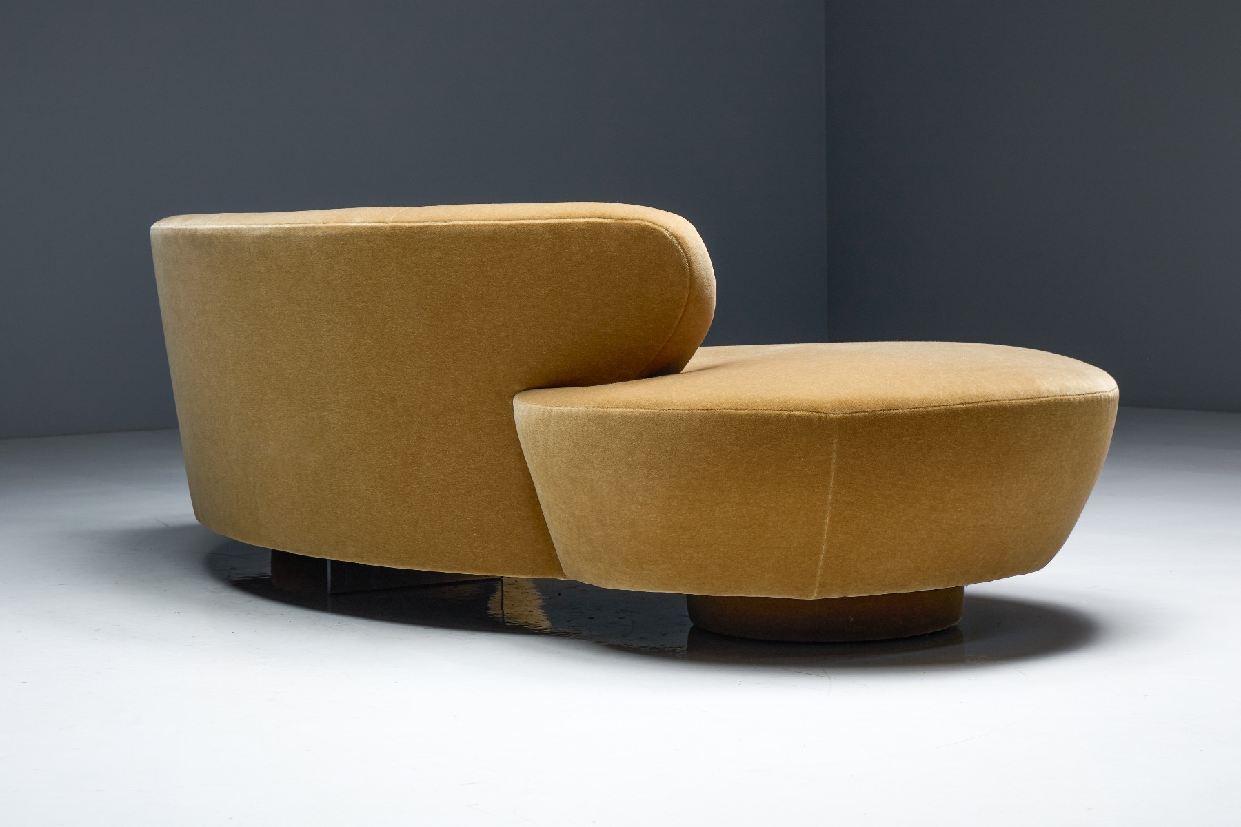 Architectural curved sofa by Vladimir Kagan for Directional
