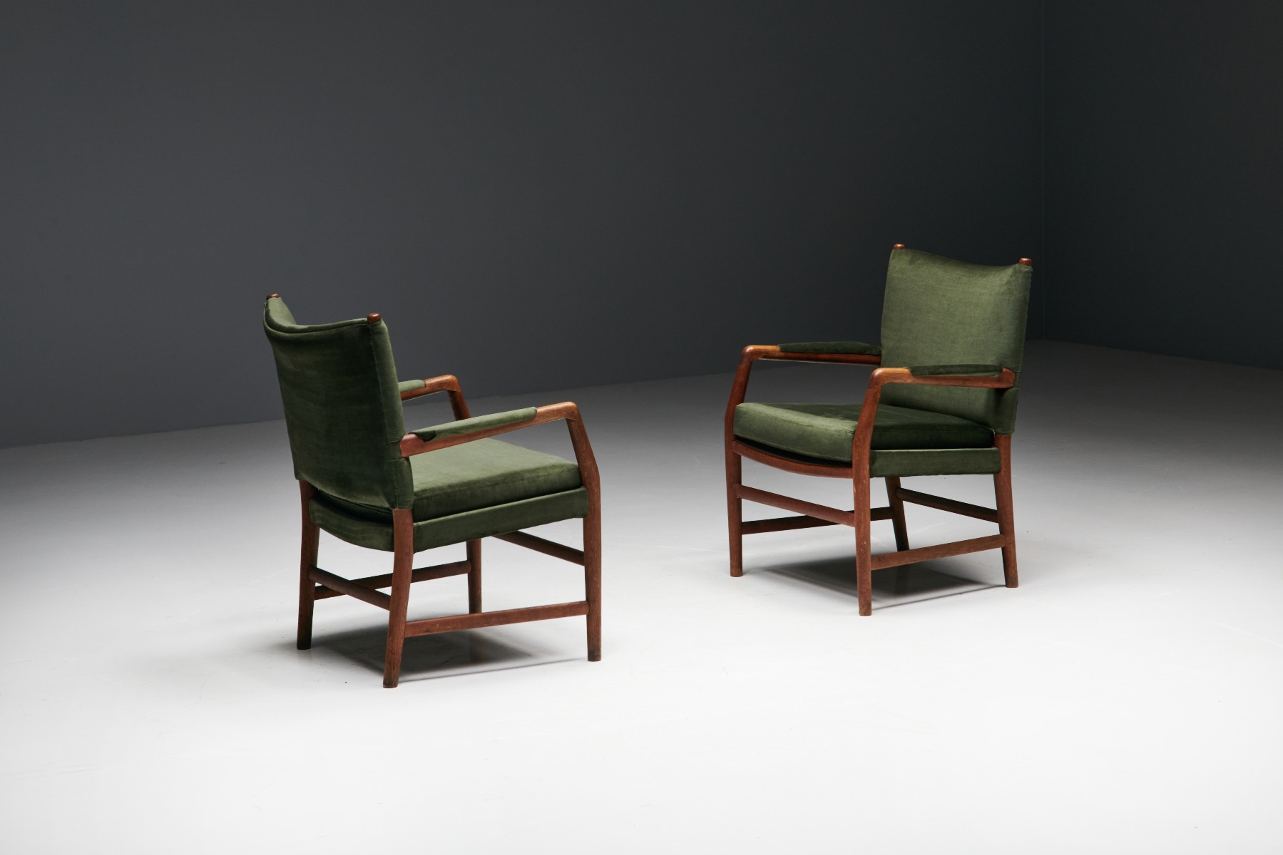Timeless conference chairs by Hans J Wegner design