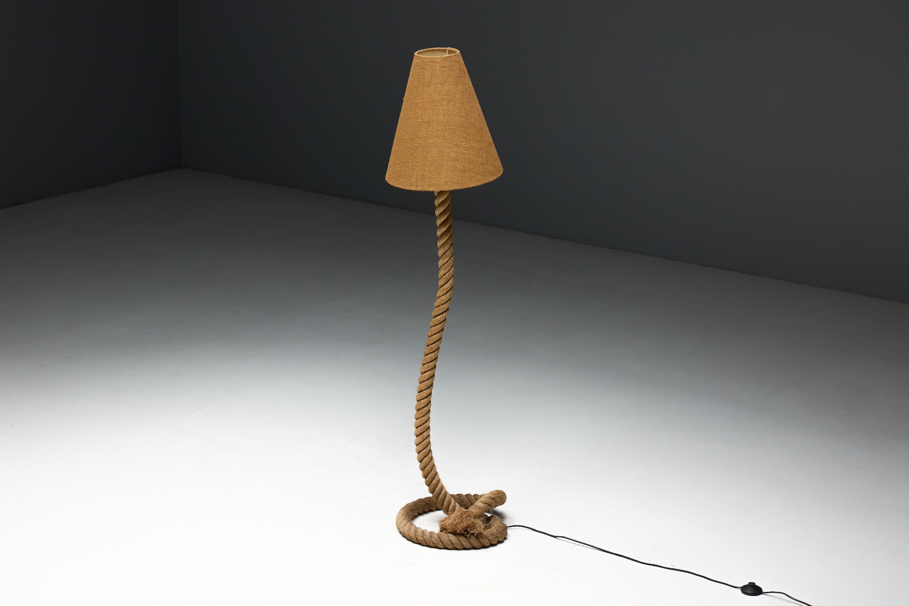 Collectible rope floor lamp with jute shade
