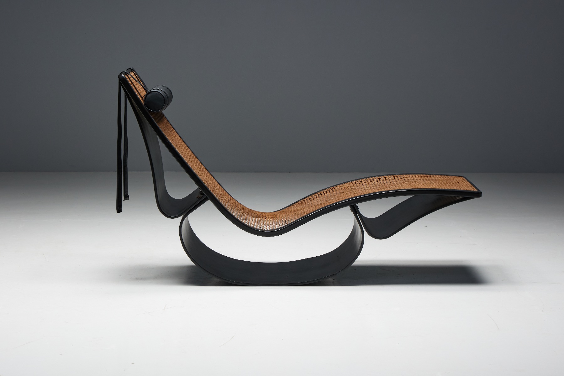 Curved Rio chaise longue 1970s