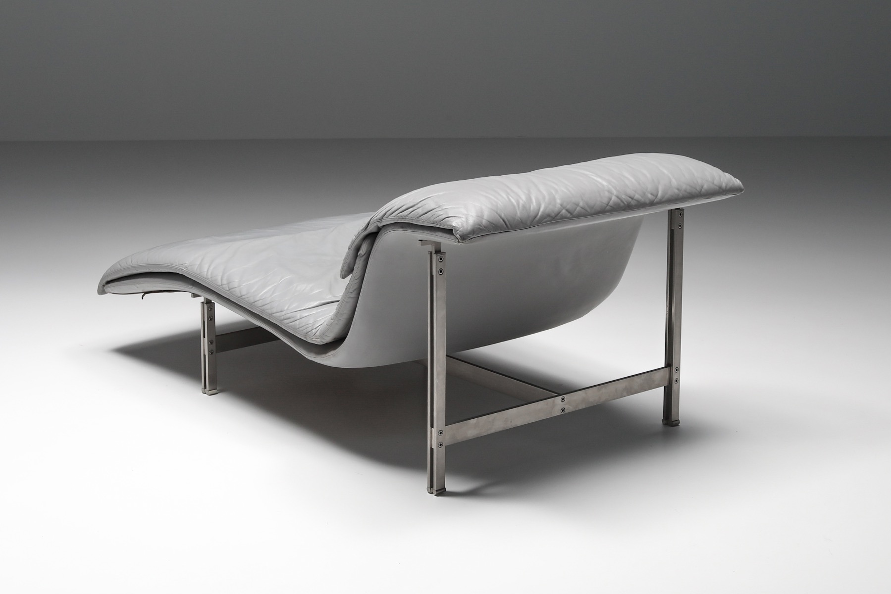 Design forward sculptural armchair by Offredi