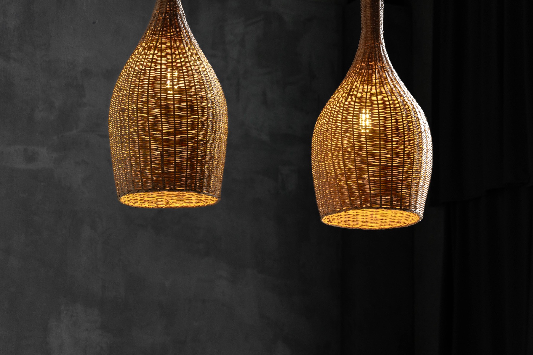 Museum level sculptural rattan pendant lamp
