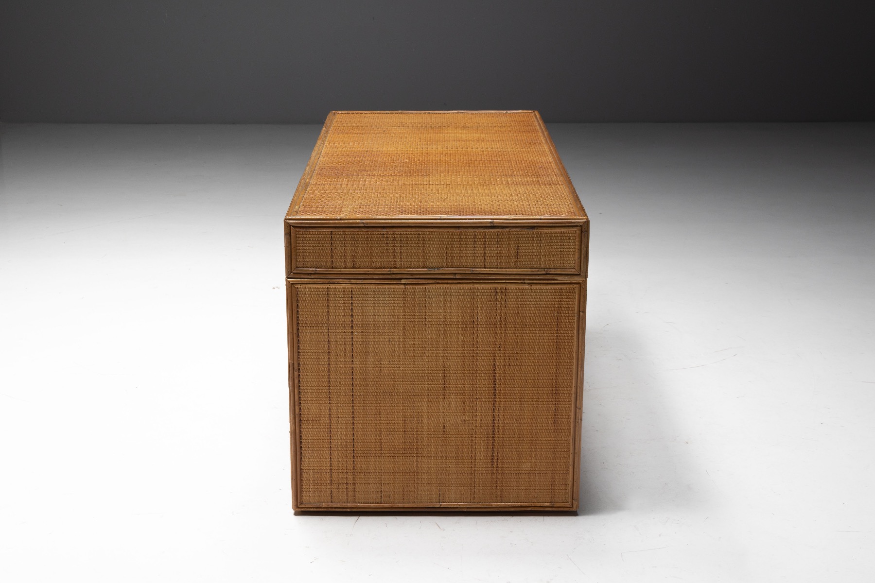 Design classic bamboo desk from Italy