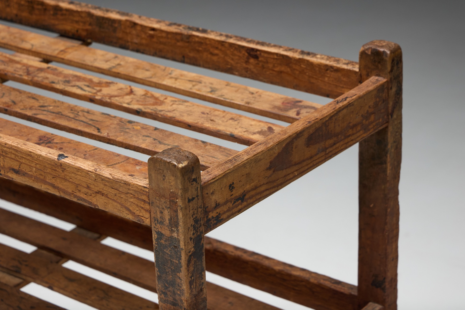 European bakery racks from the early twentieth century