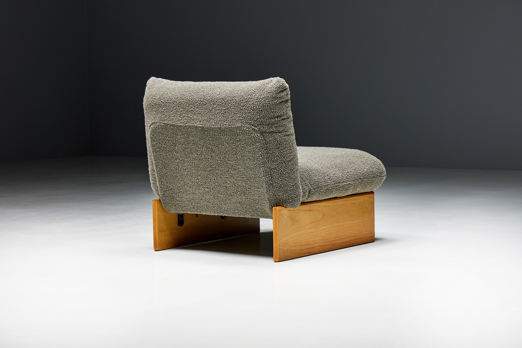Italian design modular sofa attributed to Tito Agnoli