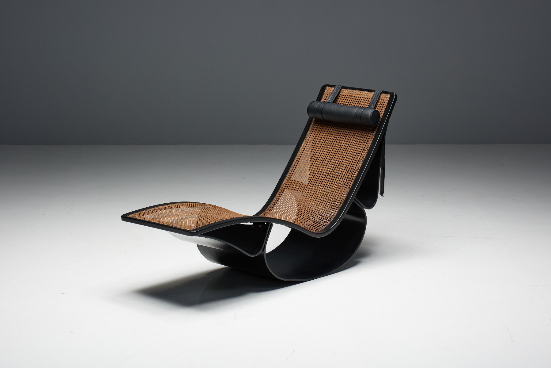 Oscar Niemeyer 1978 Rio chaise